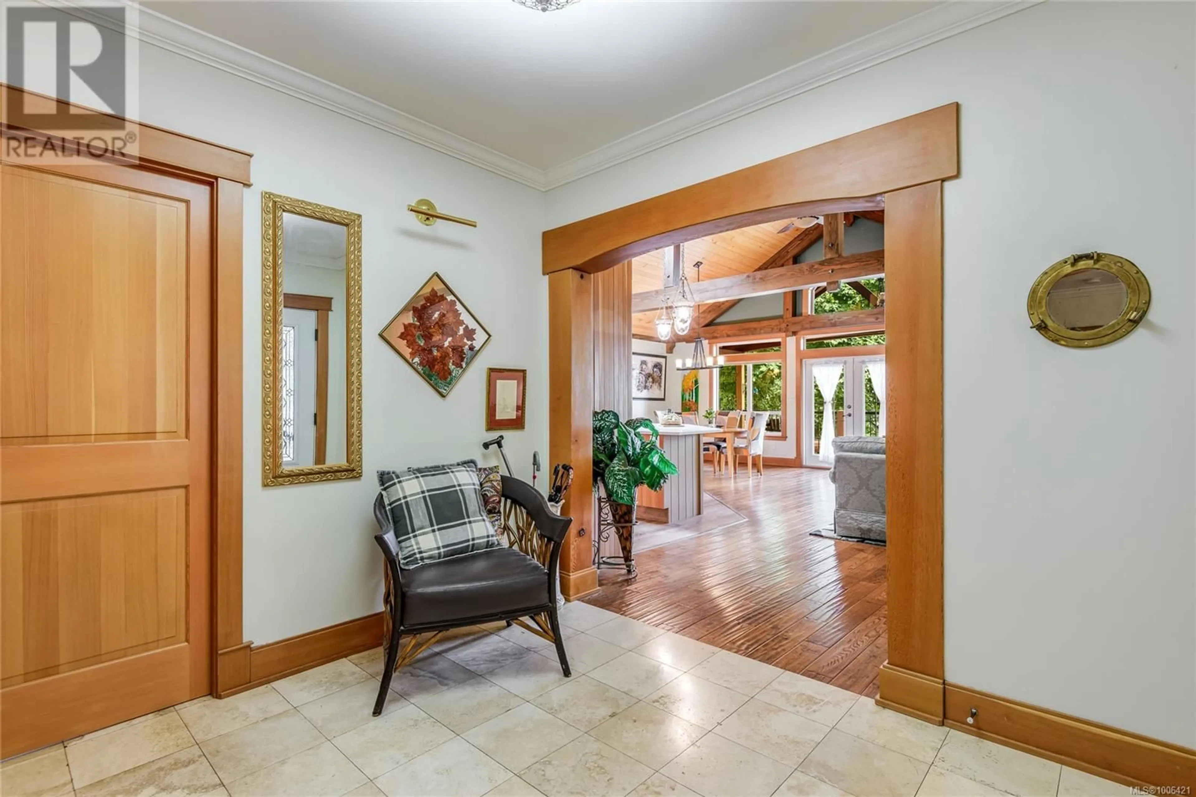 Indoor foyer for 8947 CLARKSON AVENUE, Black Creek British Columbia V9T1B2