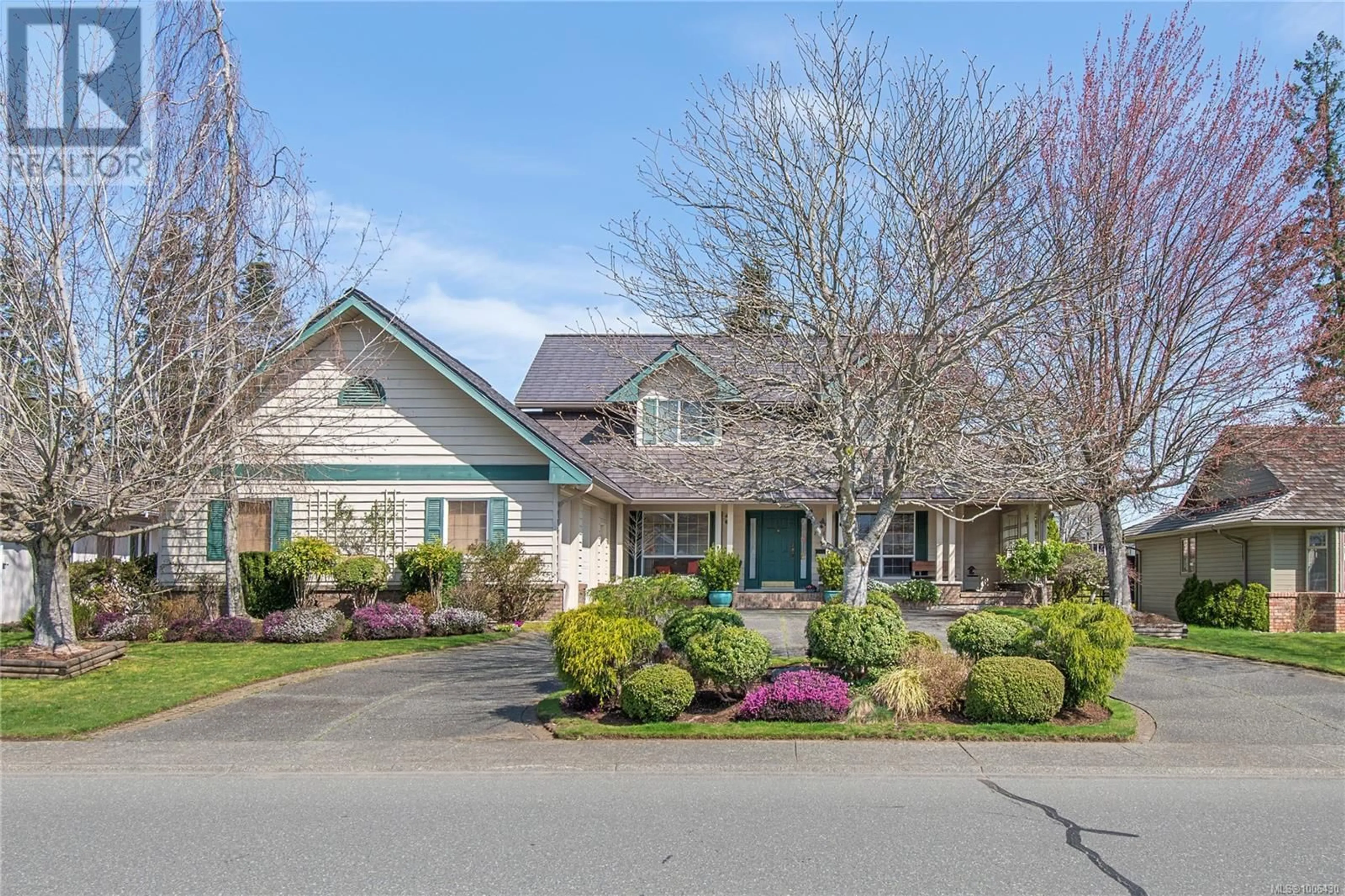 Home with vinyl exterior material, street for 2996 ROYAL VISTA WAY, Courtenay British Columbia V9N9X3