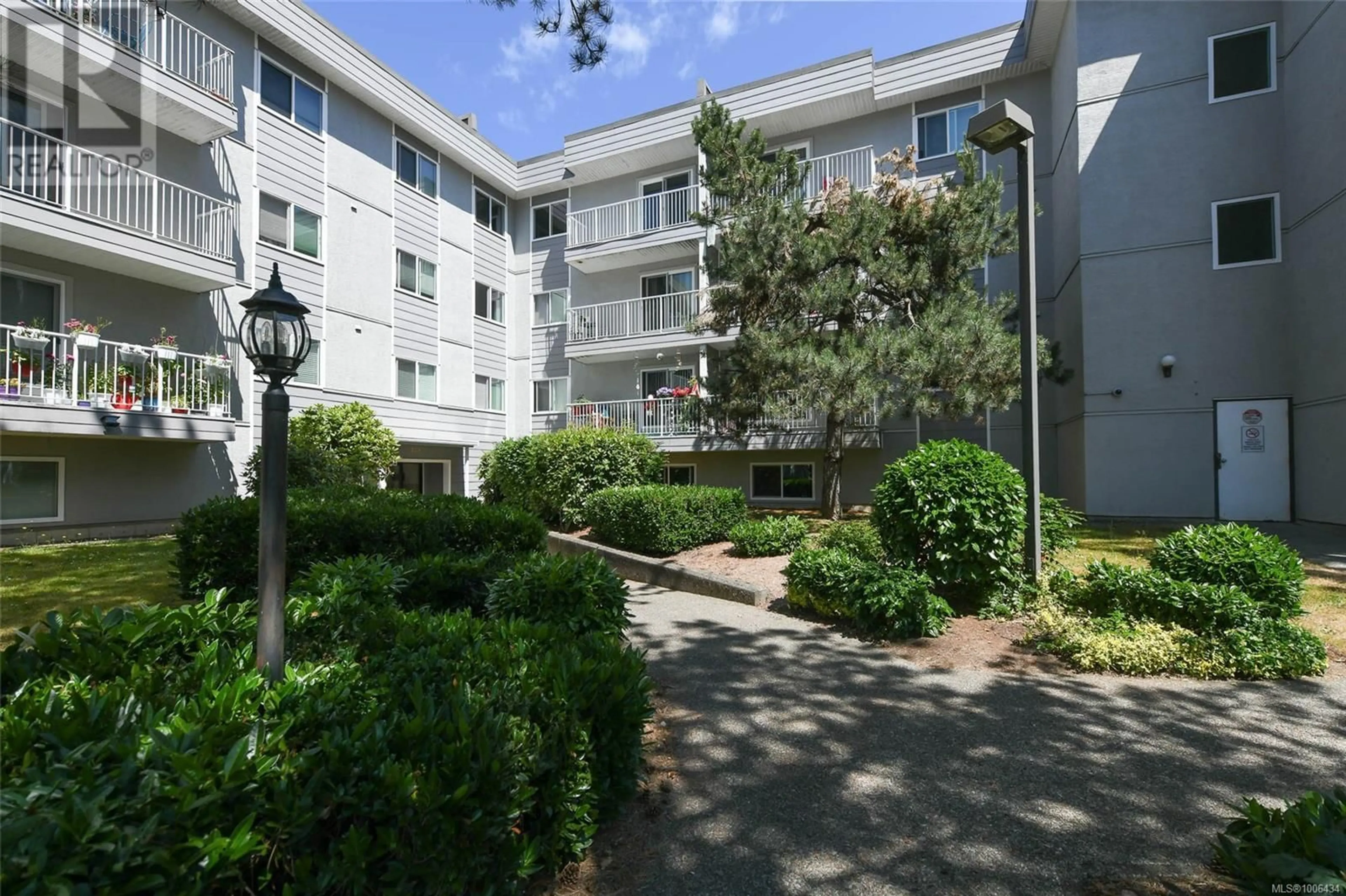 Patio, unknown for 404 - 175 CENTENNIAL DRIVE, Courtenay British Columbia V9N7M4