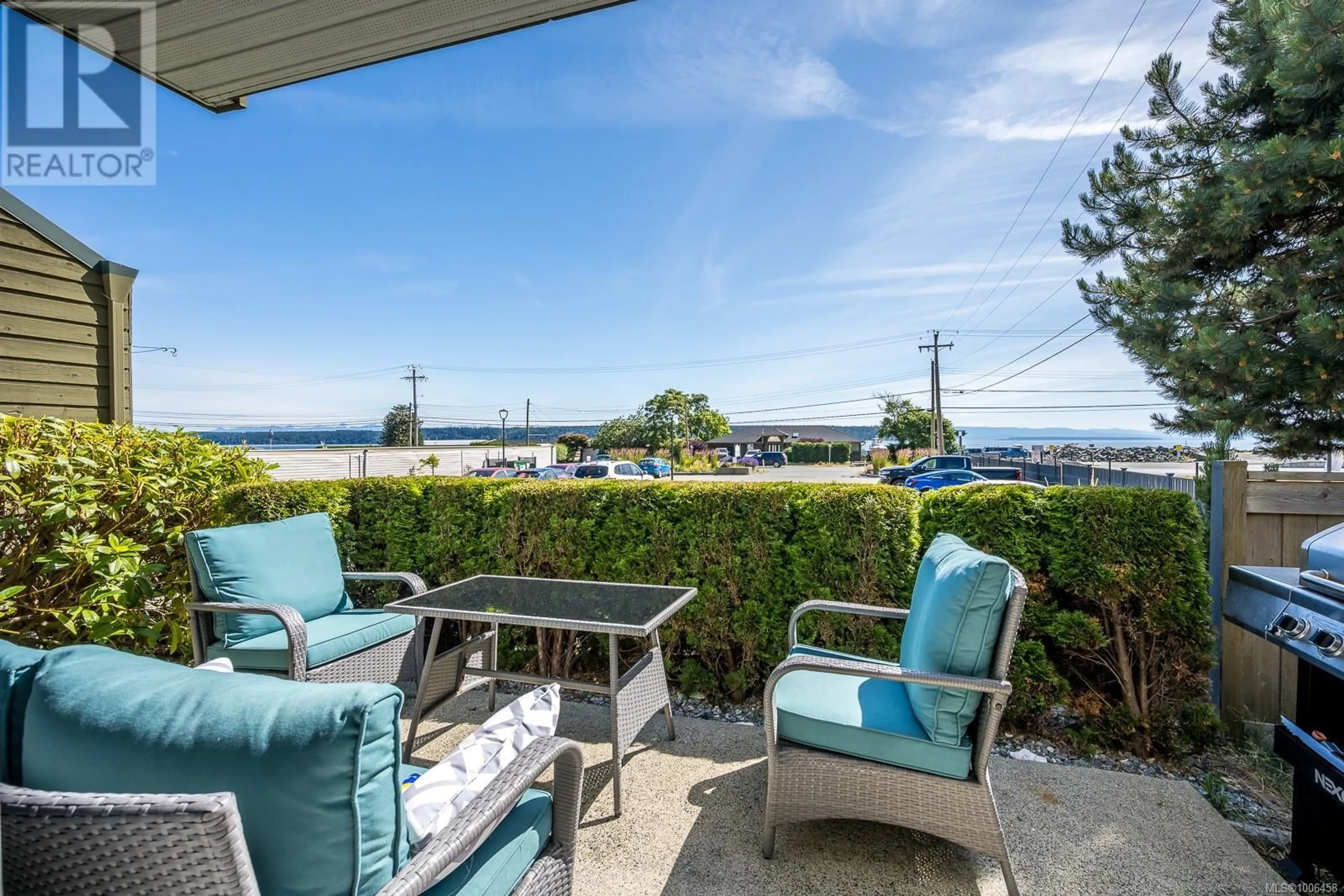 Patio, water/lake/river/ocean view for 102 - 962 ISLAND HIGHWAY, Campbell River British Columbia V9W1B1