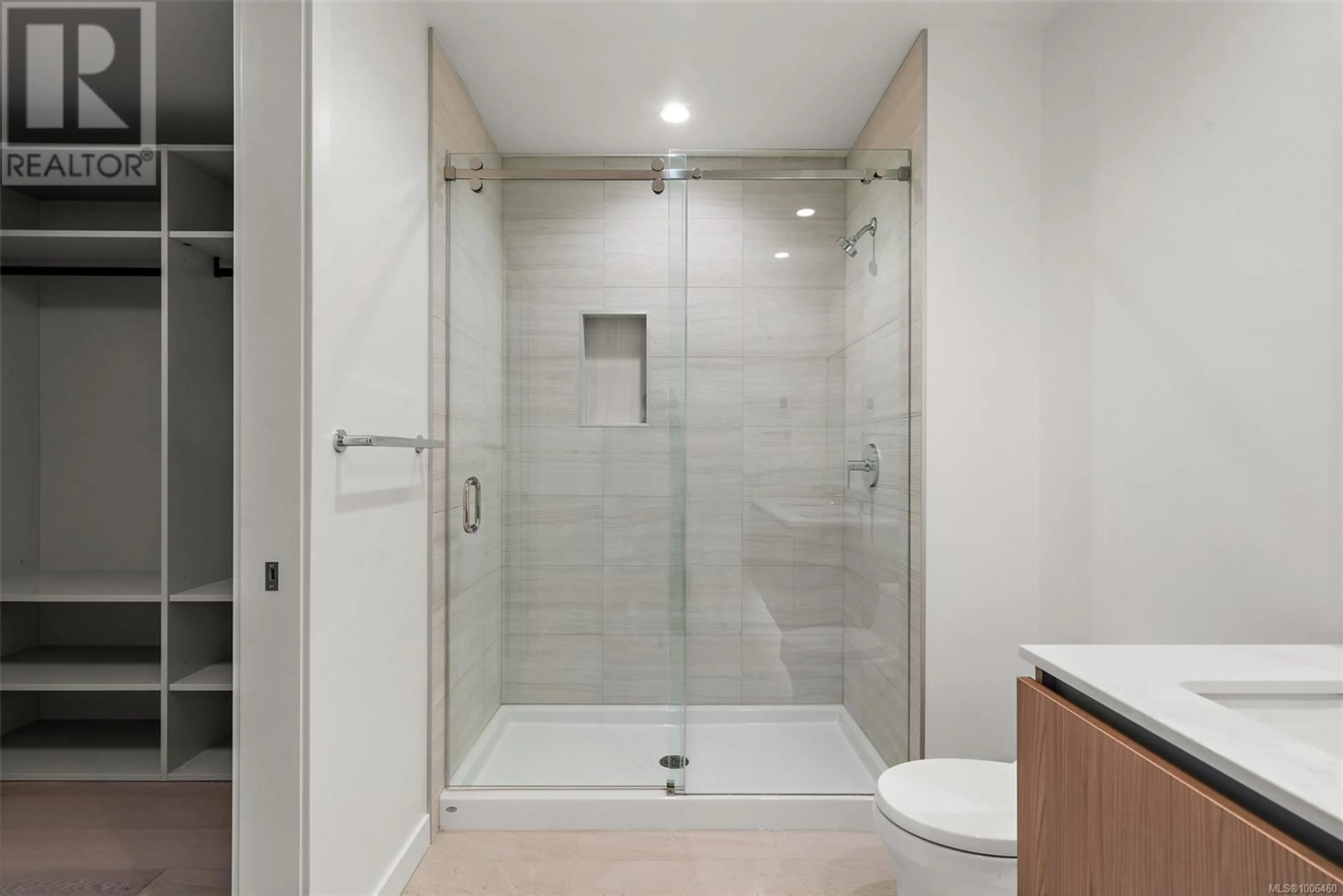 Standard bathroom, ceramic/tile floor for 402 - 2000 HANNINGTON ROAD, Langford British Columbia V9B7C1