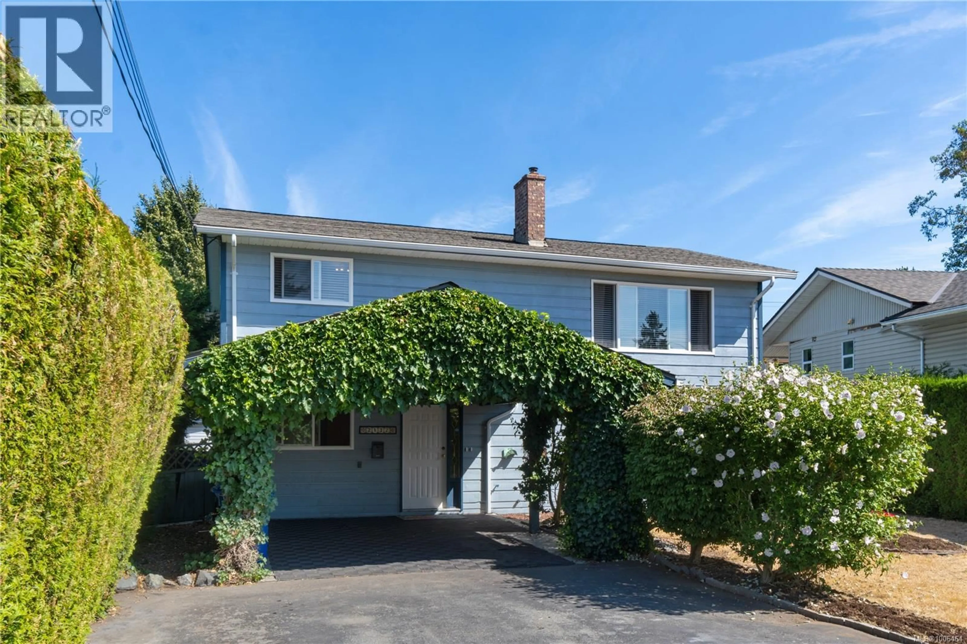 Home with vinyl exterior material, street for 2132 LARK CRESCENT, Nanaimo British Columbia V9S5J8
