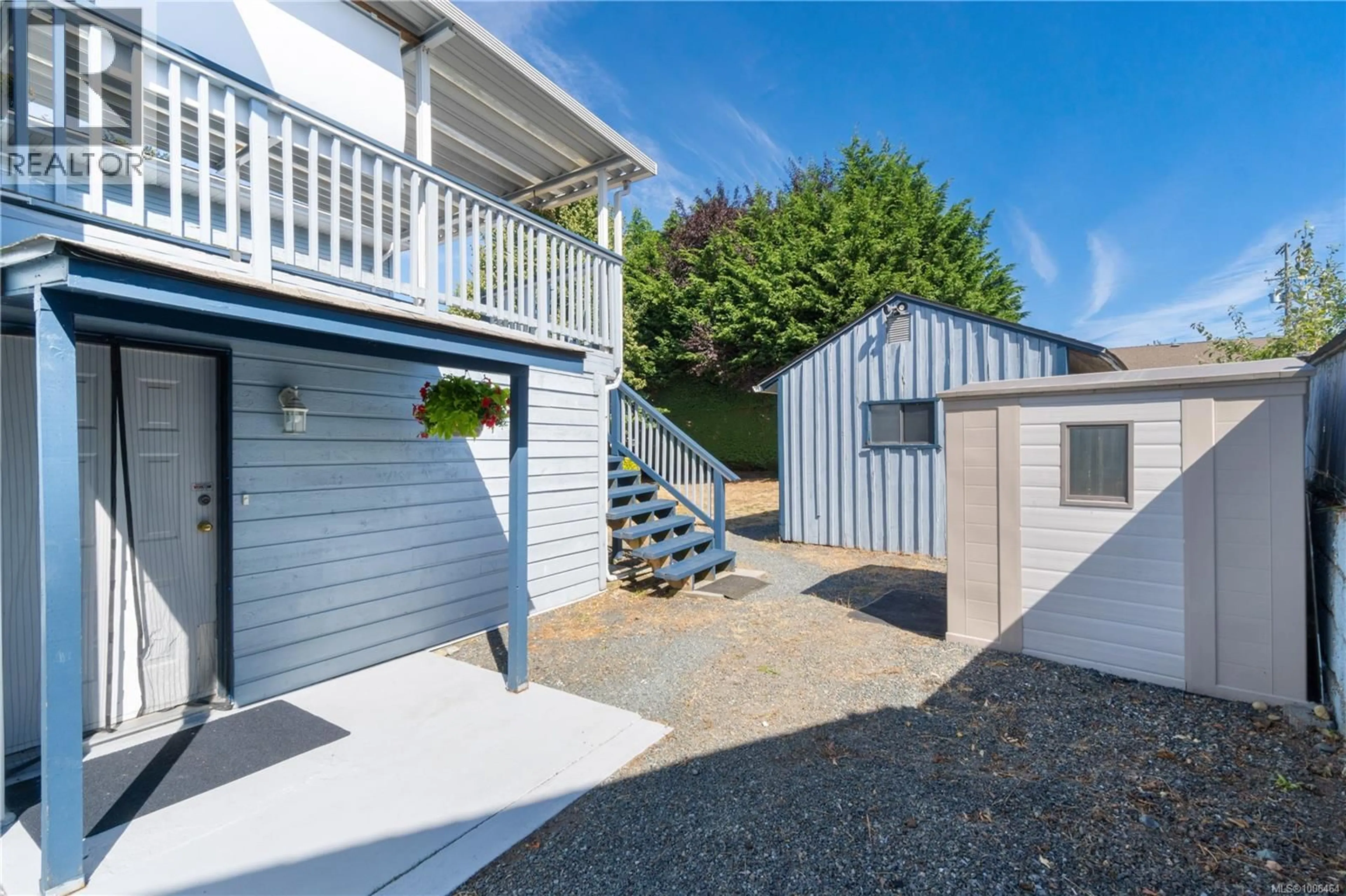 A pic from outside/outdoor area/front of a property/back of a property/a pic from drone, street for 2132 LARK CRESCENT, Nanaimo British Columbia V9S5J8