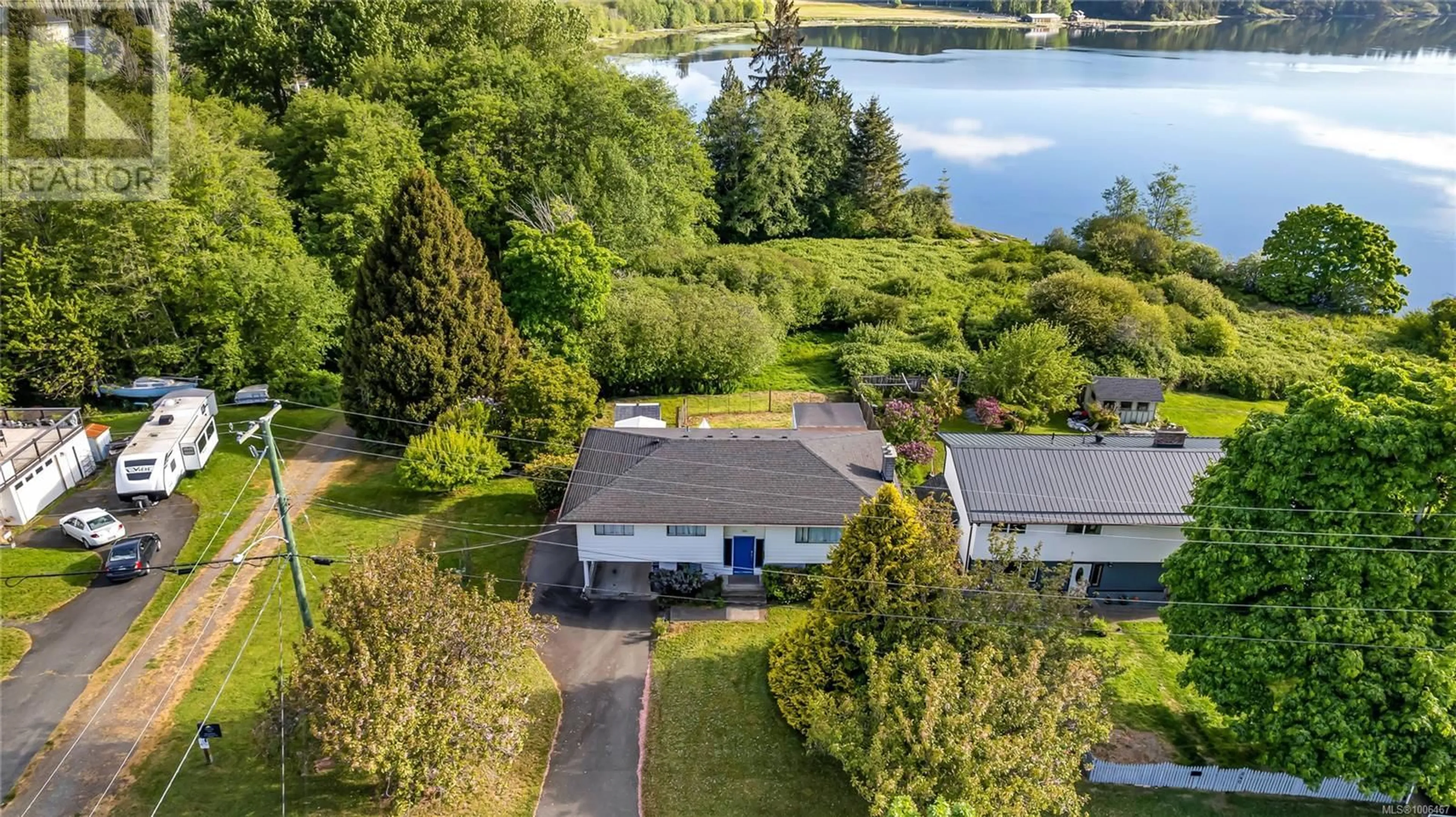 A pic from outside/outdoor area/front of a property/back of a property/a pic from drone, water/lake/river/ocean view for 242 PORTSMOUTH DRIVE, Colwood British Columbia V9C1R9