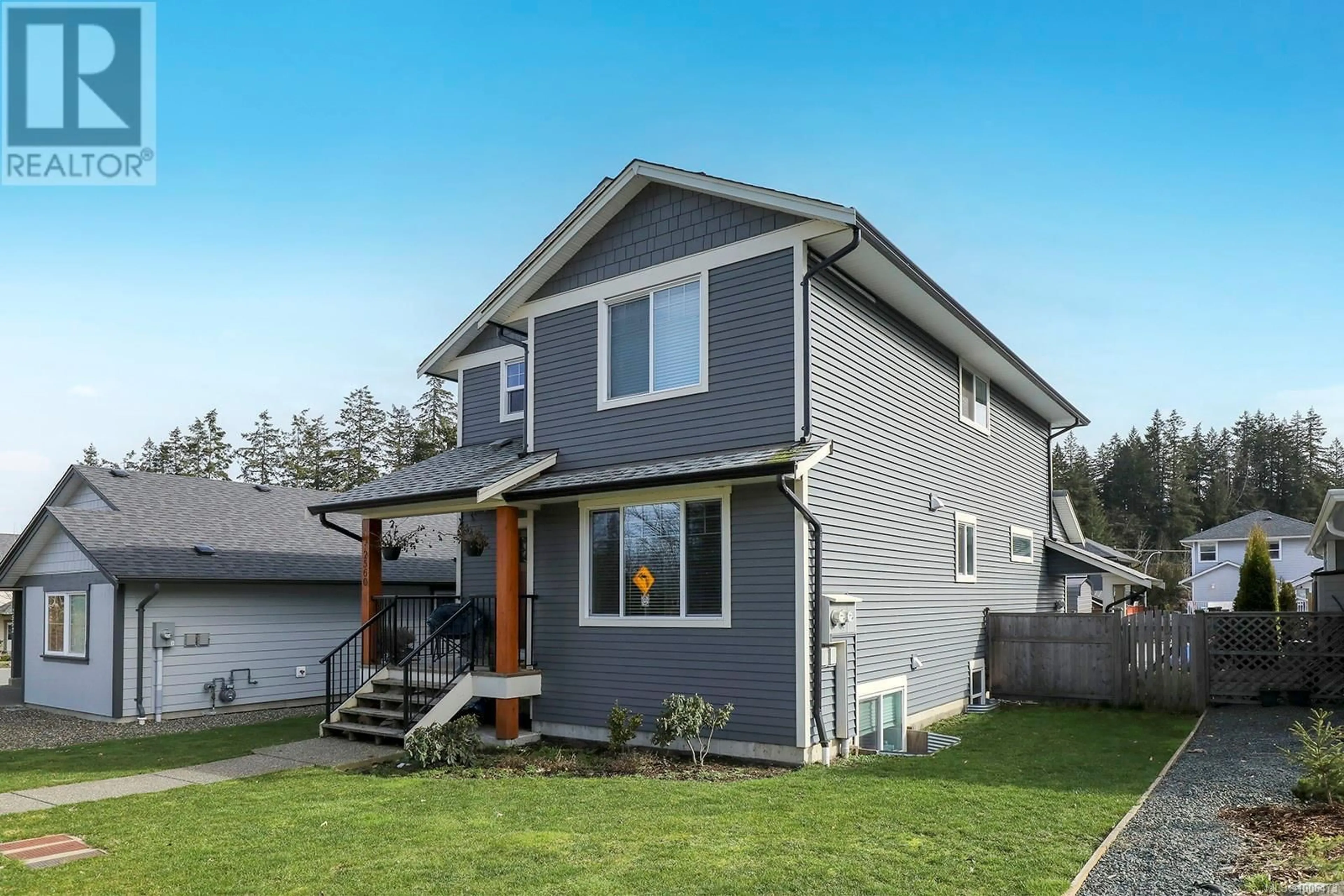 Home with vinyl exterior material, street for 2560 STEELE CRESCENT, Courtenay British Columbia V9N0C3