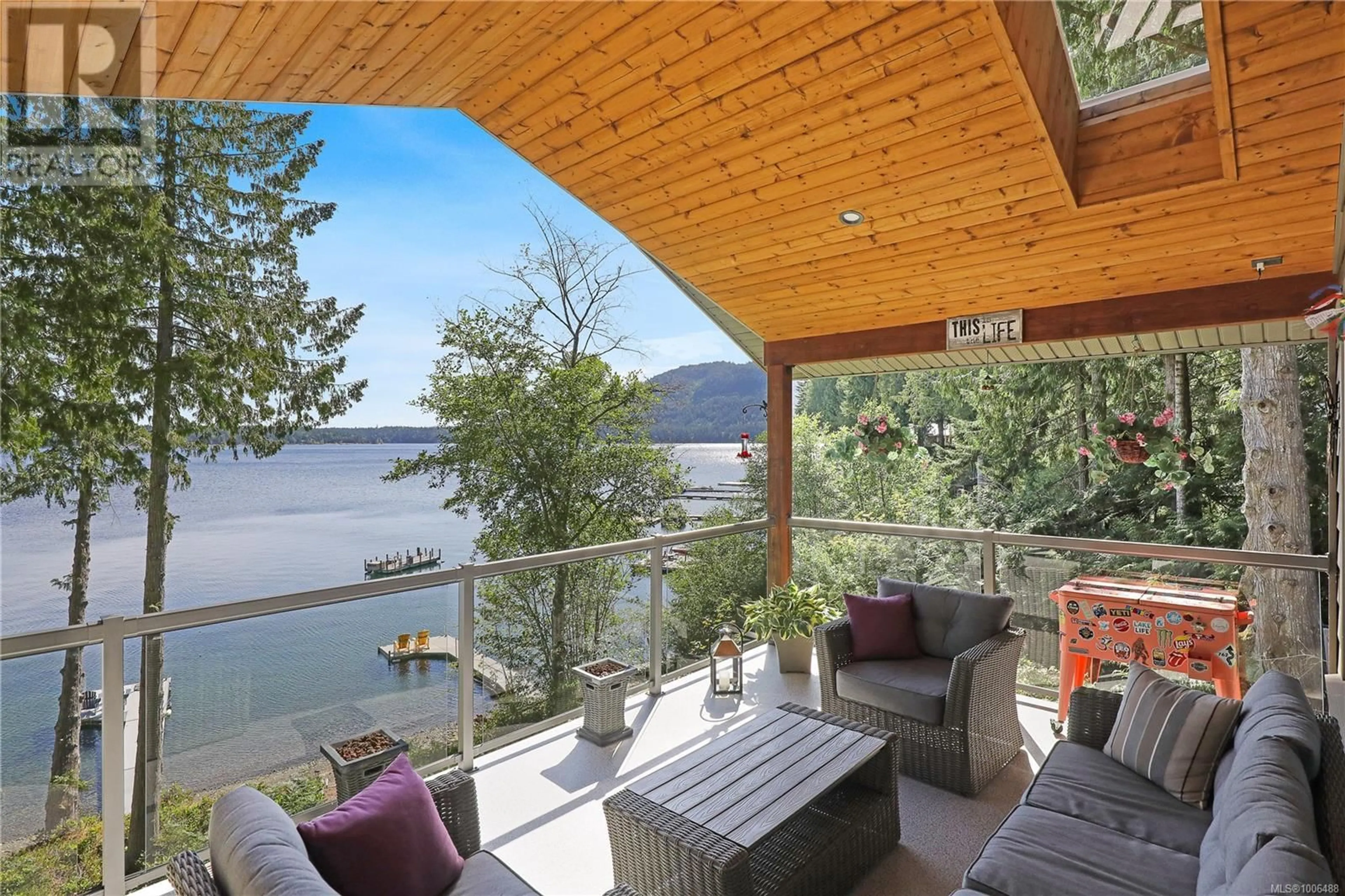 Patio, water/lake/river/ocean view for 2304 SOUTH LAKE ROAD, Qualicum Beach British Columbia V9K2L7