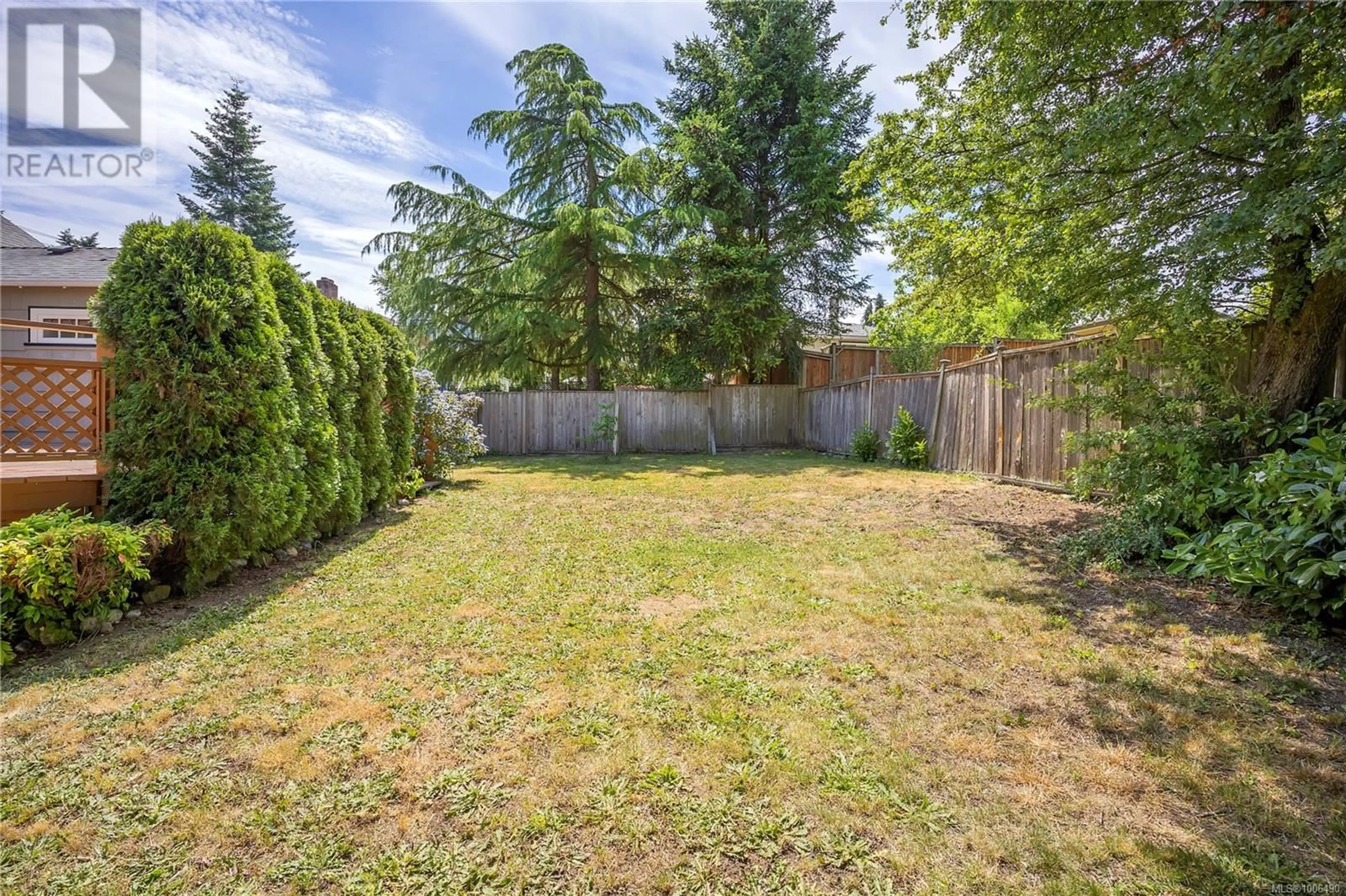 Patio, forest/trees view for 881 MILLSTONE AVENUE, Nanaimo British Columbia V9S5B4