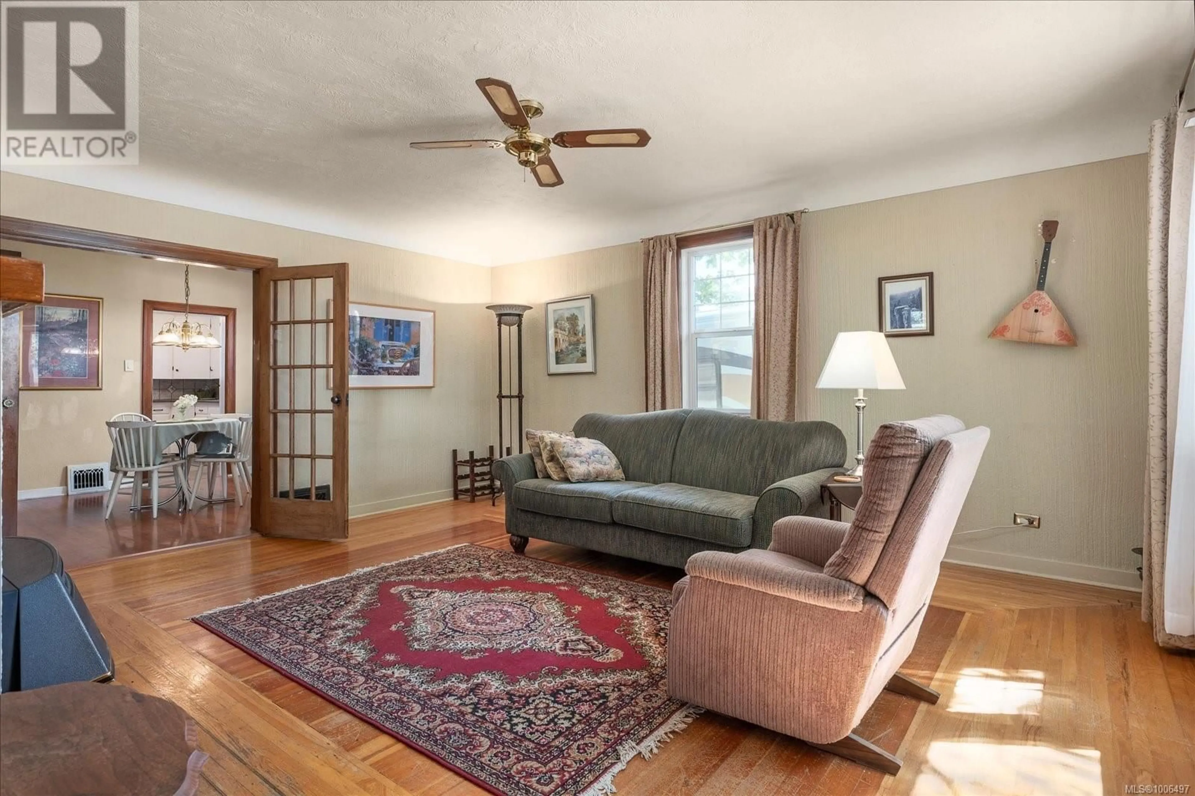 Living room with furniture, unknown for 612 FOURTH STREET, Nanaimo British Columbia V9R1T7