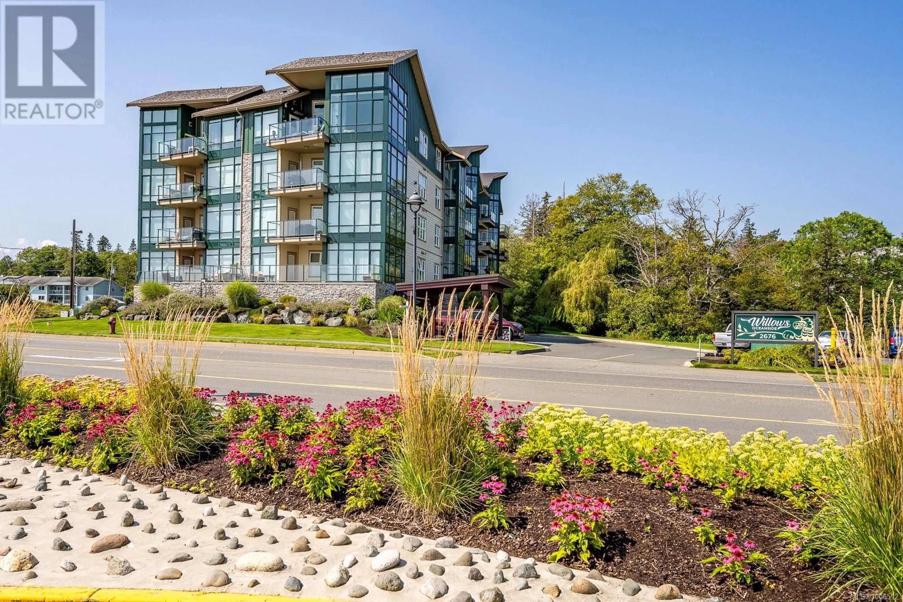 Patio, water/lake/river/ocean view for 303 - 2676 ISLAND HIGHWAY, Campbell River British Columbia V9W1C7
