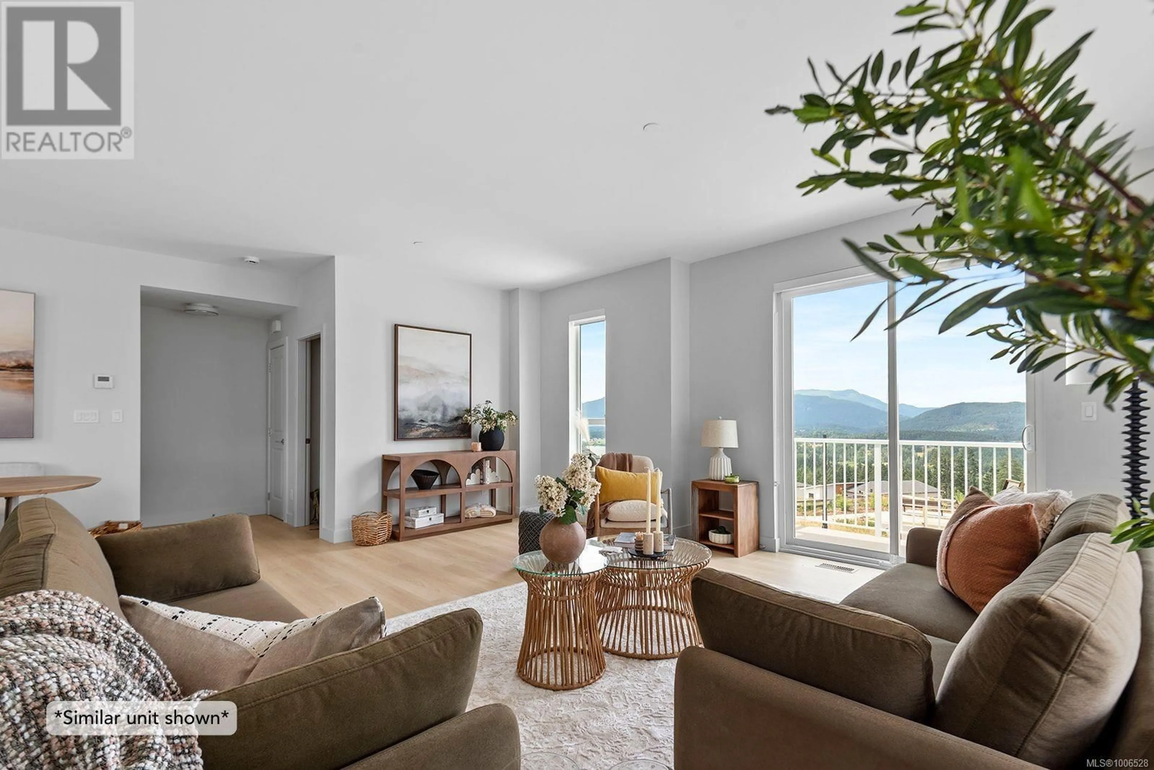 Living room with furniture, unknown for 105 - 3257 WOODRUSH DRIVE, Duncan British Columbia V9L0J9