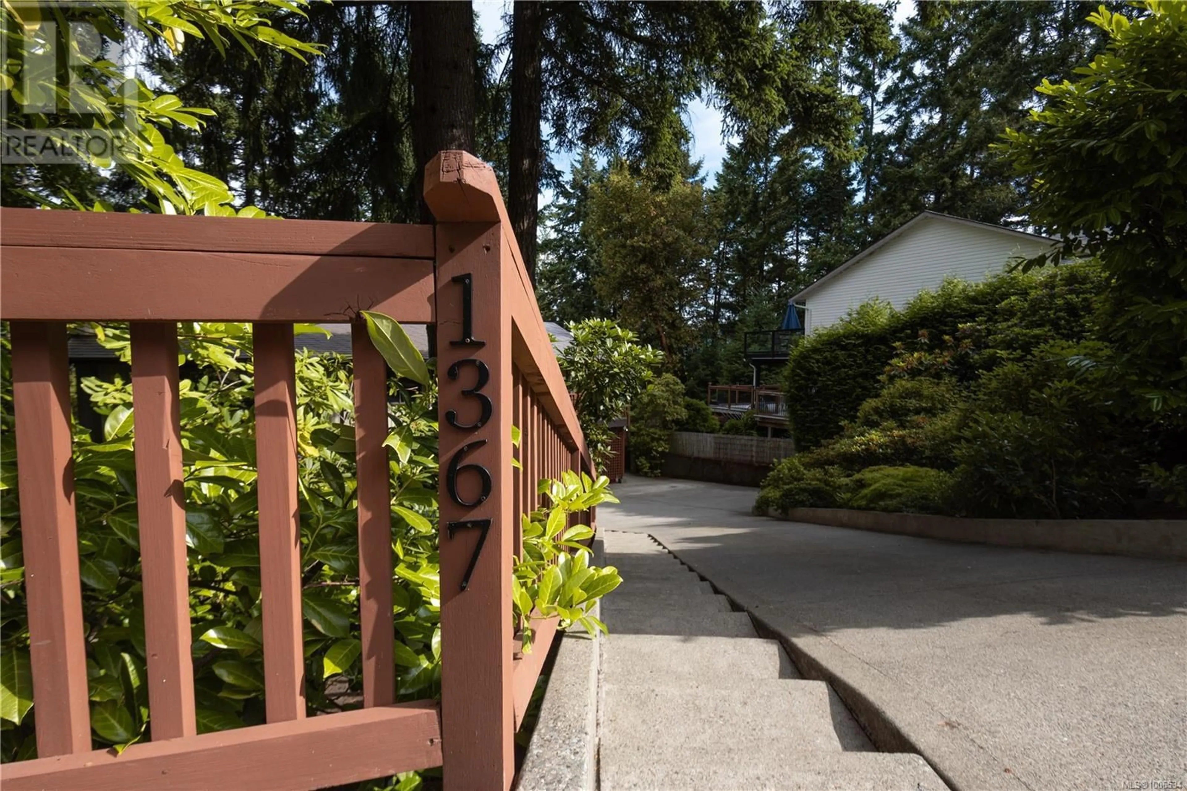 Patio, street for 1367 KINGSVIEW ROAD, Duncan British Columbia V9L5P1