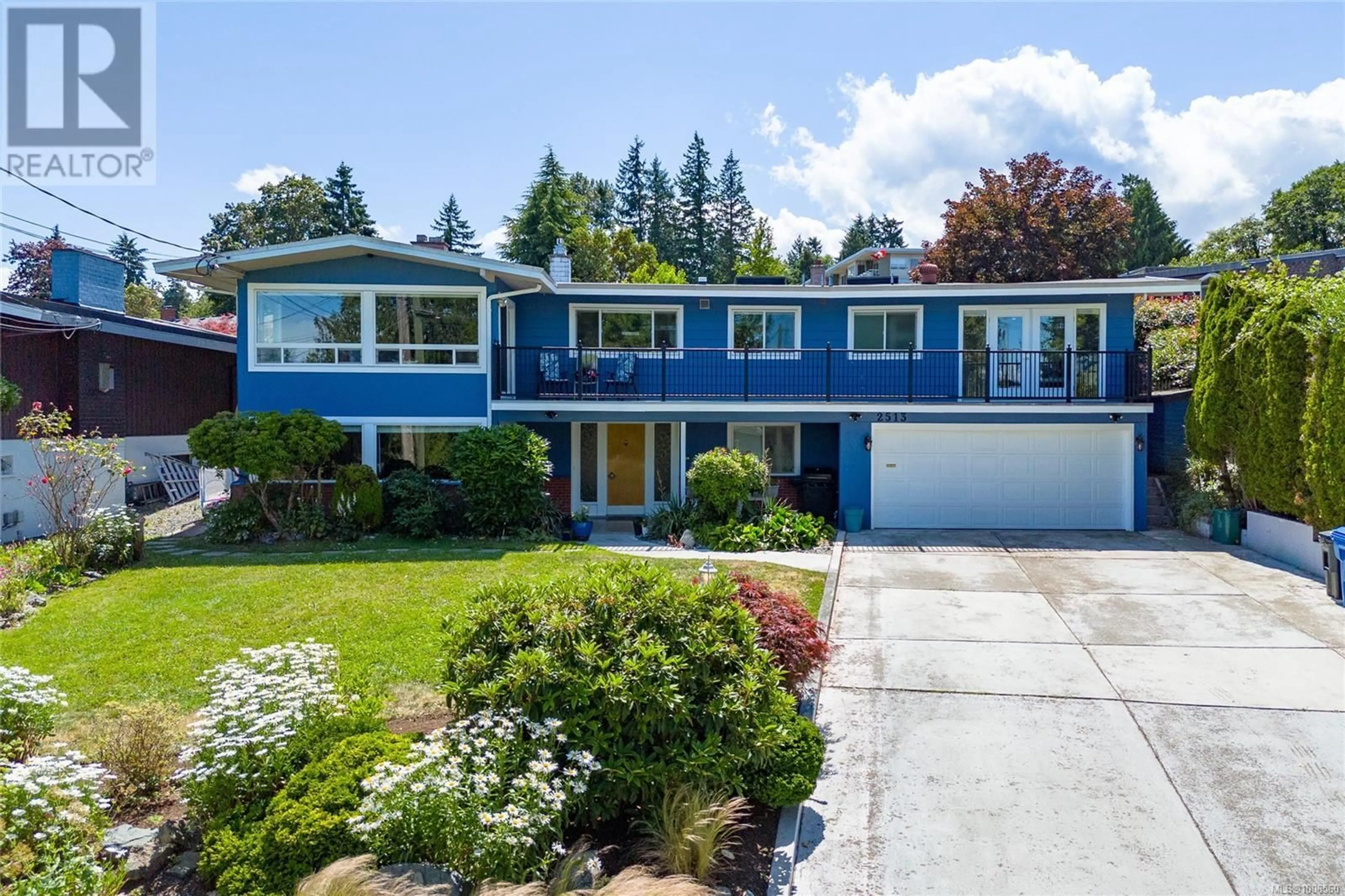 Home with vinyl exterior material, street for 2513 COSGROVE CRESCENT, Nanaimo British Columbia V9S3P4