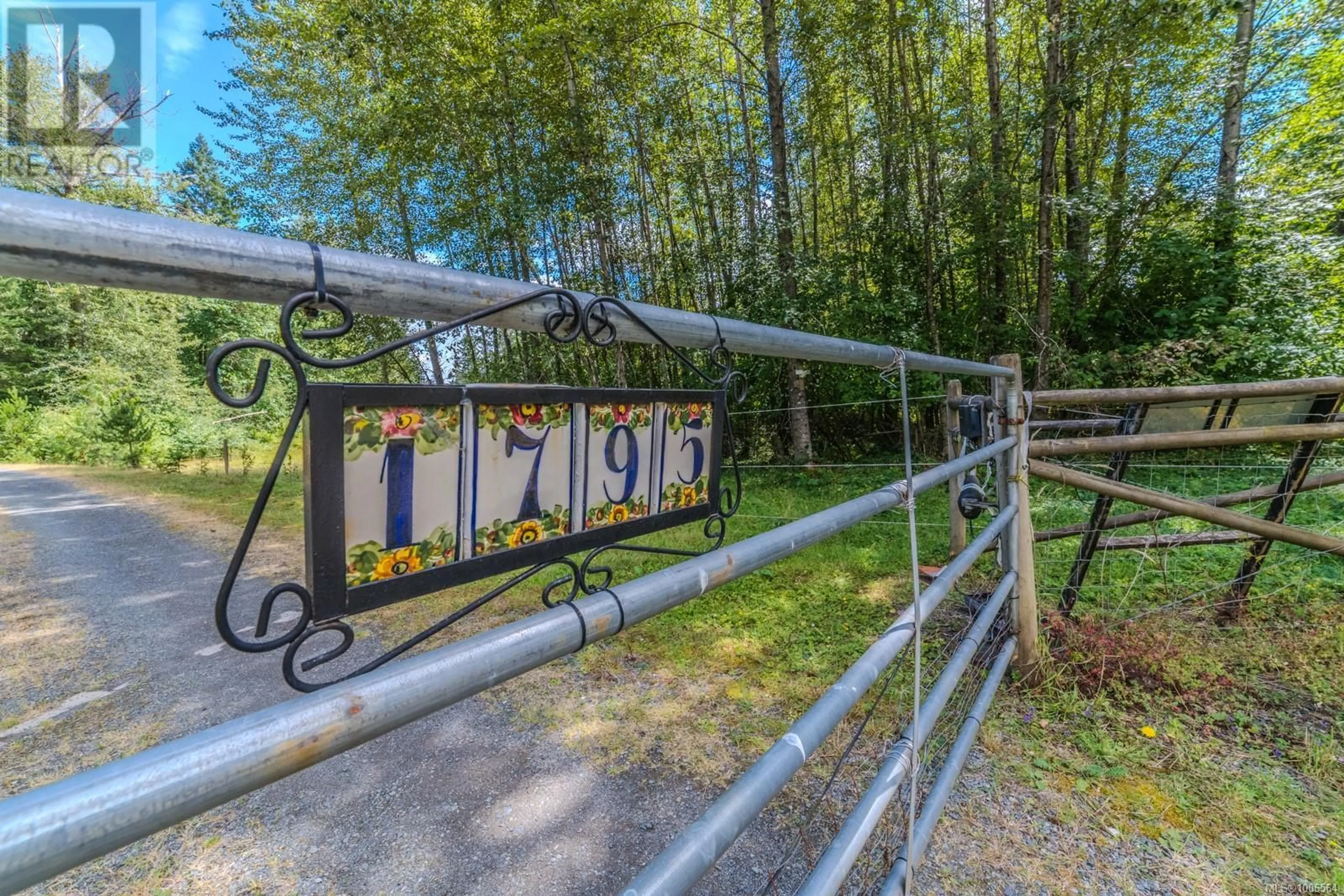 Patio, unknown for 1795 HUCKLEBERRY WAY, Nanaimo British Columbia V9X1V4