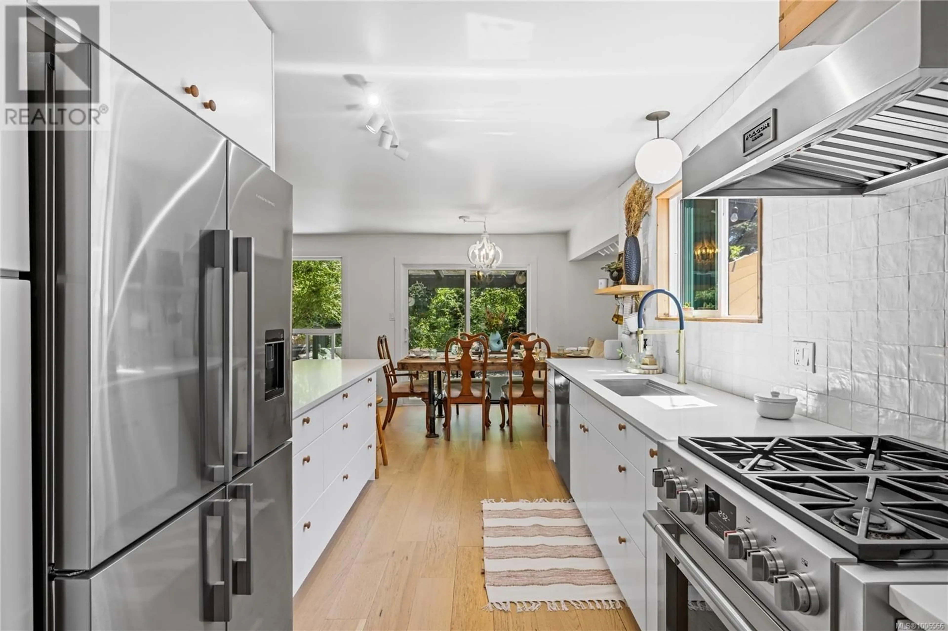 Contemporary kitchen, ceramic/tile floor for 816 BEACH ROAD, Qualicum Beach British Columbia V9K1S1