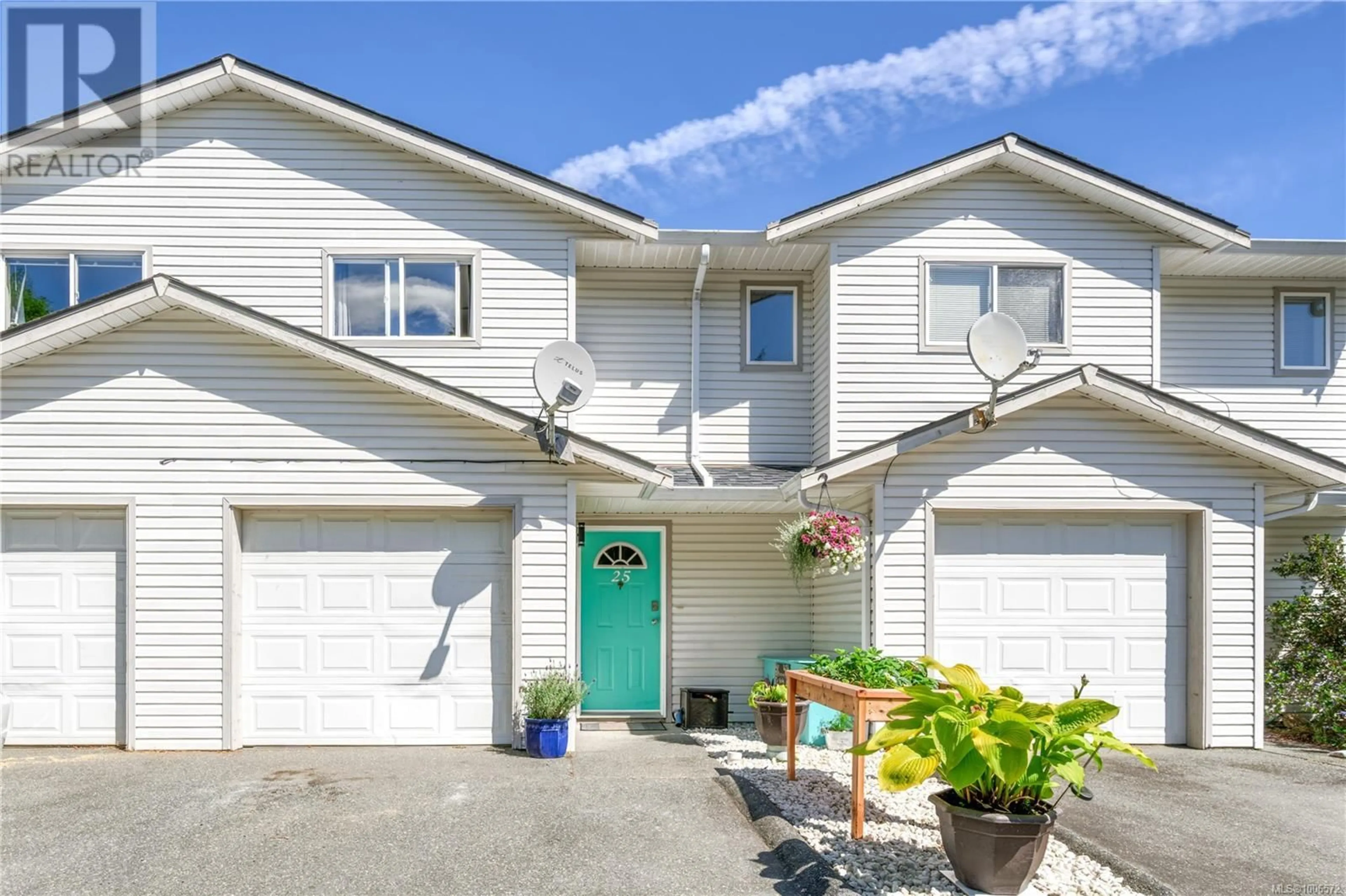 Home with vinyl exterior material, street for 25 - 2697 MINE ROAD, Port McNeill British Columbia N0N2R0