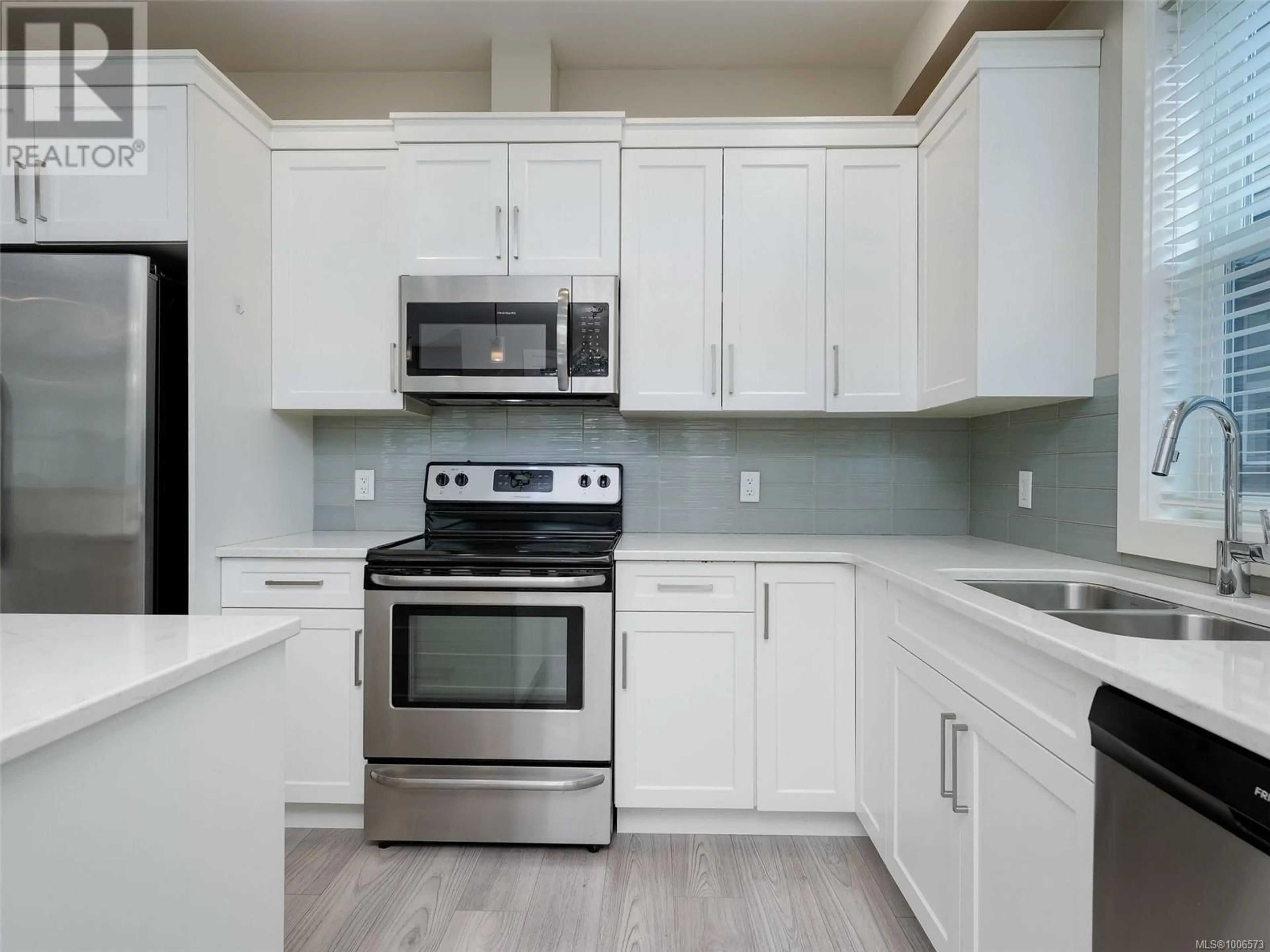 Standard kitchen, unknown for 6503 CALLUMWOOD LANE, Sooke British Columbia V9Z0W3