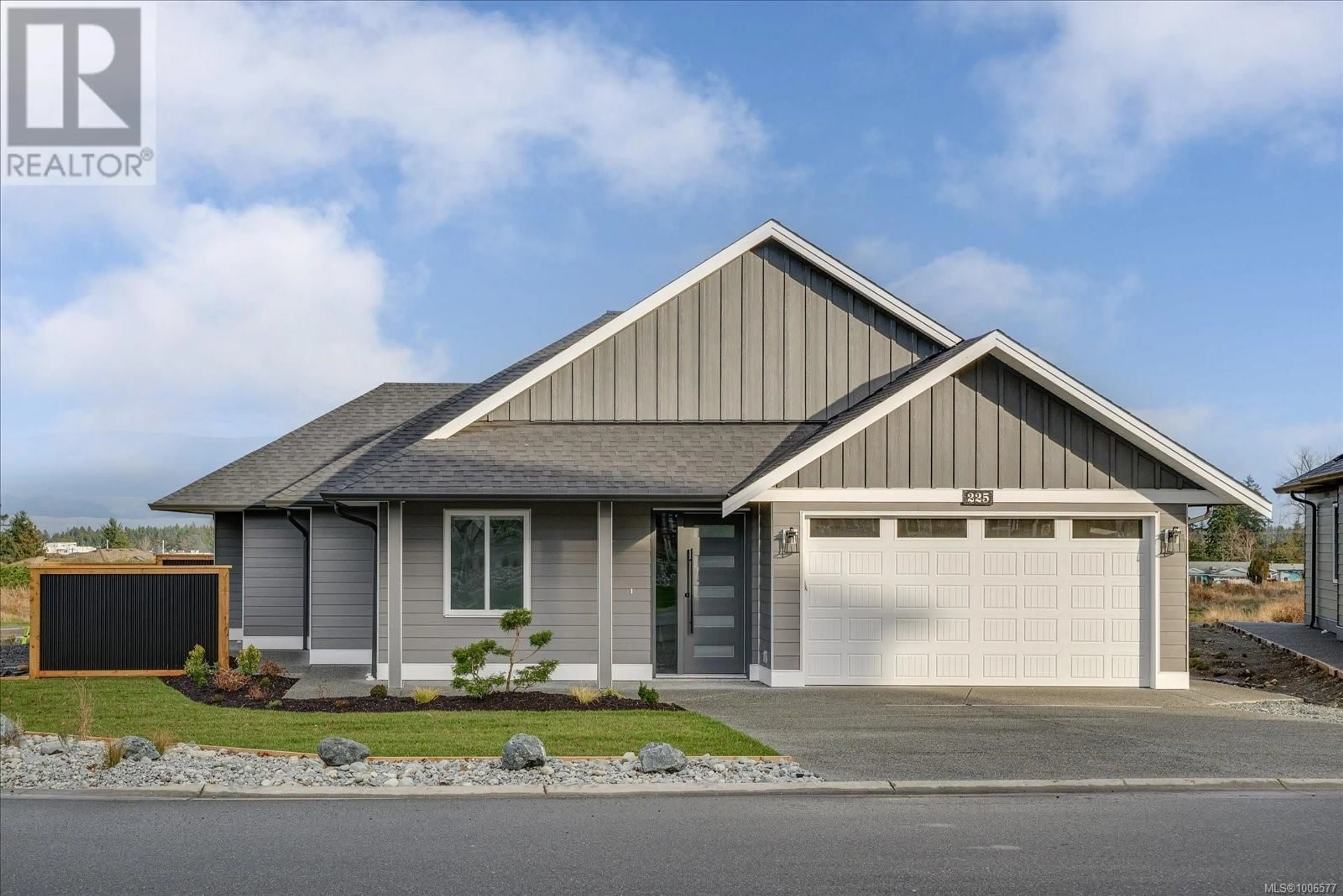 Home with vinyl exterior material, street for 225 DUNBAR WAY, Parksville British Columbia V9P0G6