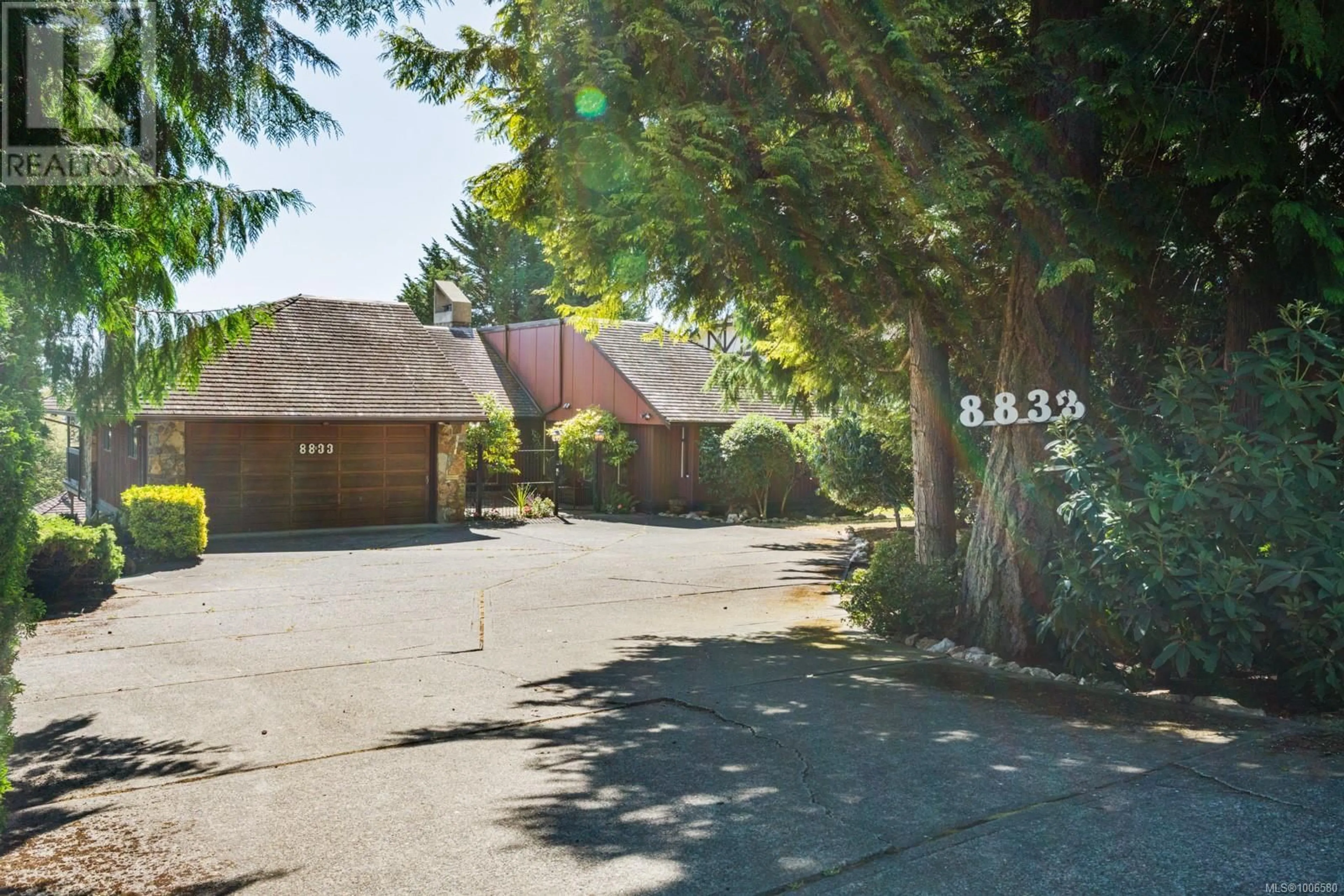 A pic from outside/outdoor area/front of a property/back of a property/a pic from drone, street for 8833 HARO PARK TERRACE, North Saanich British Columbia V8L3Z3