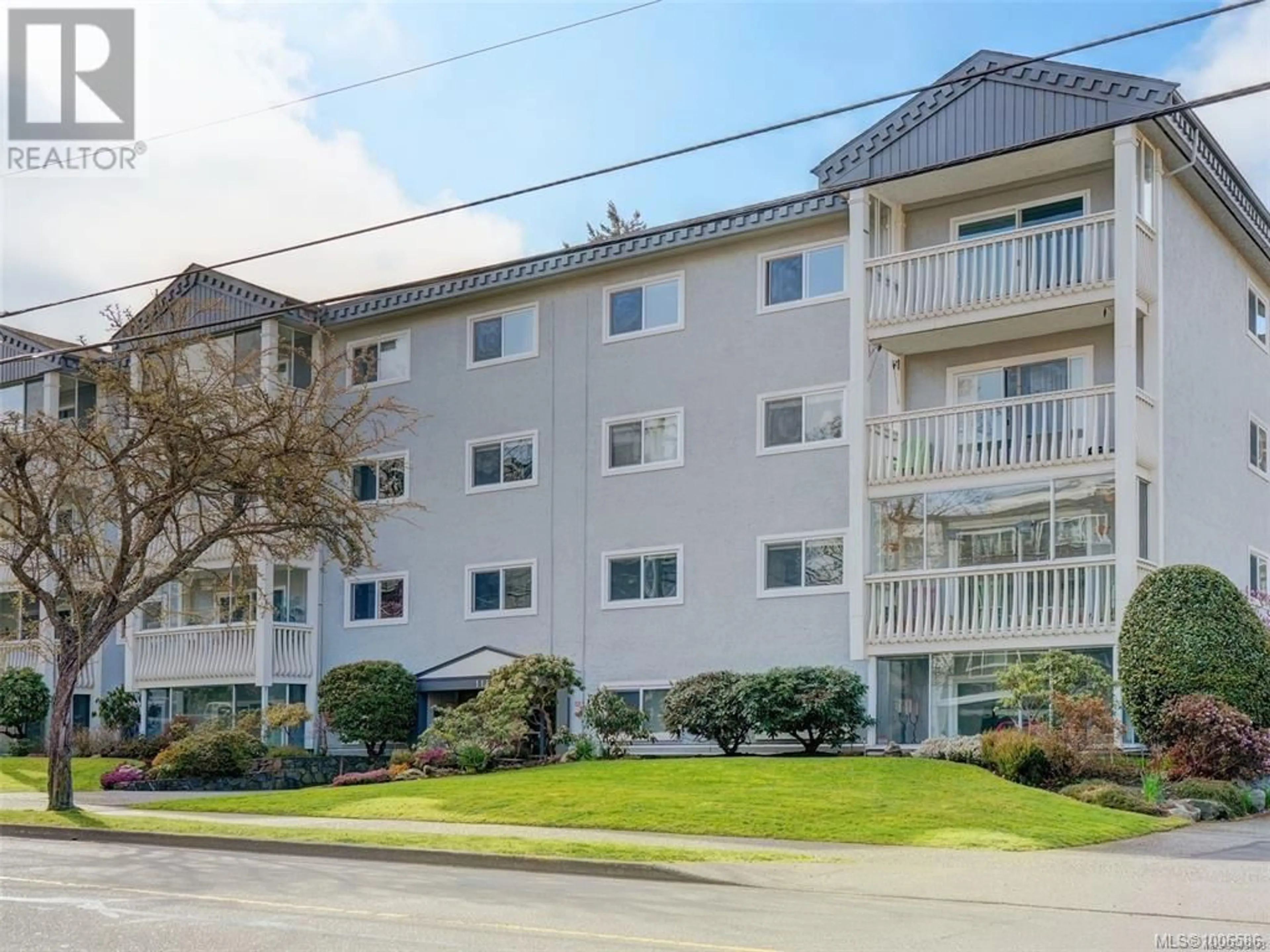 Patio, unknown for 103 - 1115 ROCKLAND AVENUE, Victoria British Columbia V8V3H8