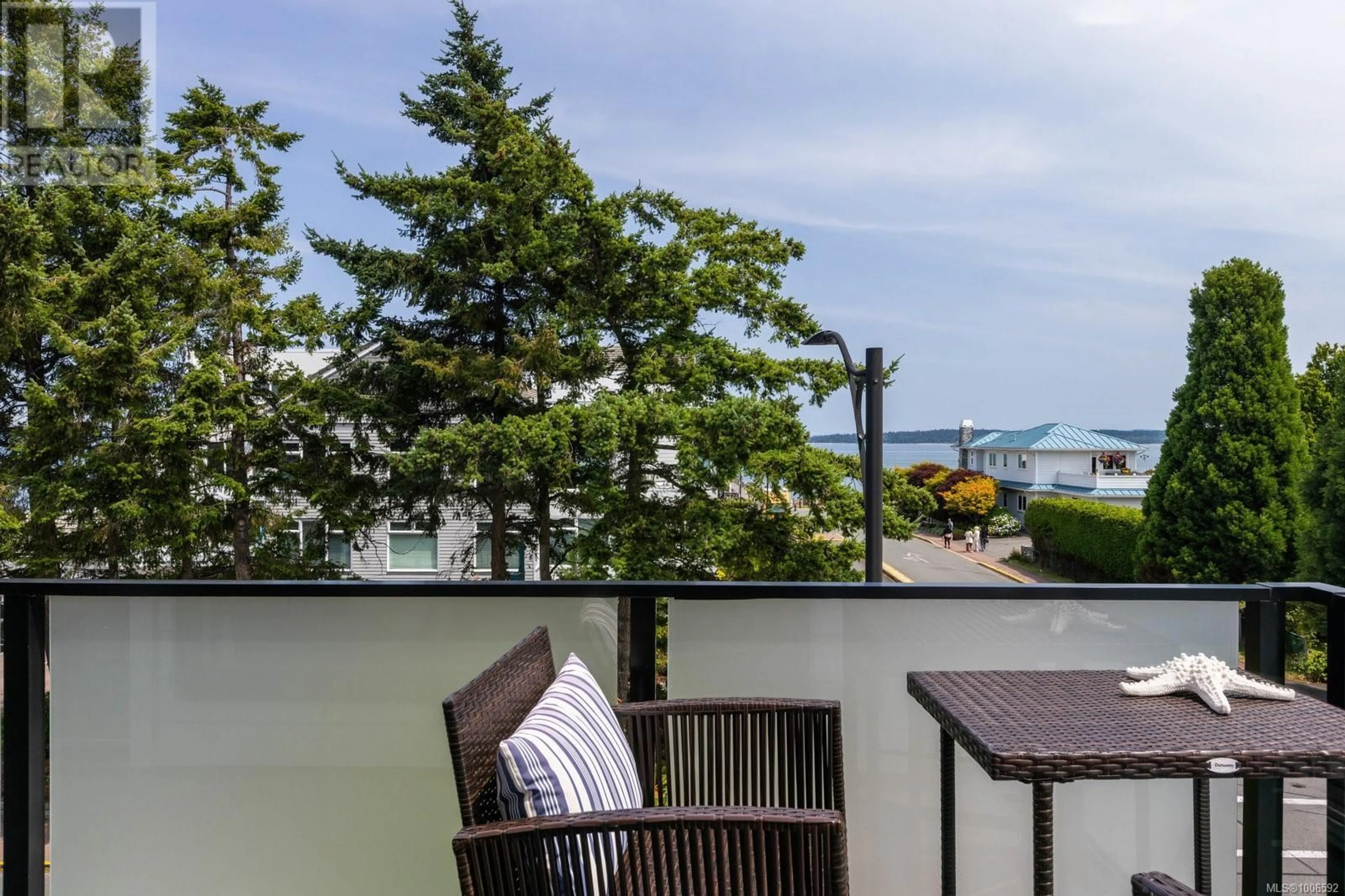Balcony in the apartment, water/lake/river/ocean view for 303 - 2526 BEVAN AVENUE, Sidney British Columbia V8L1W3