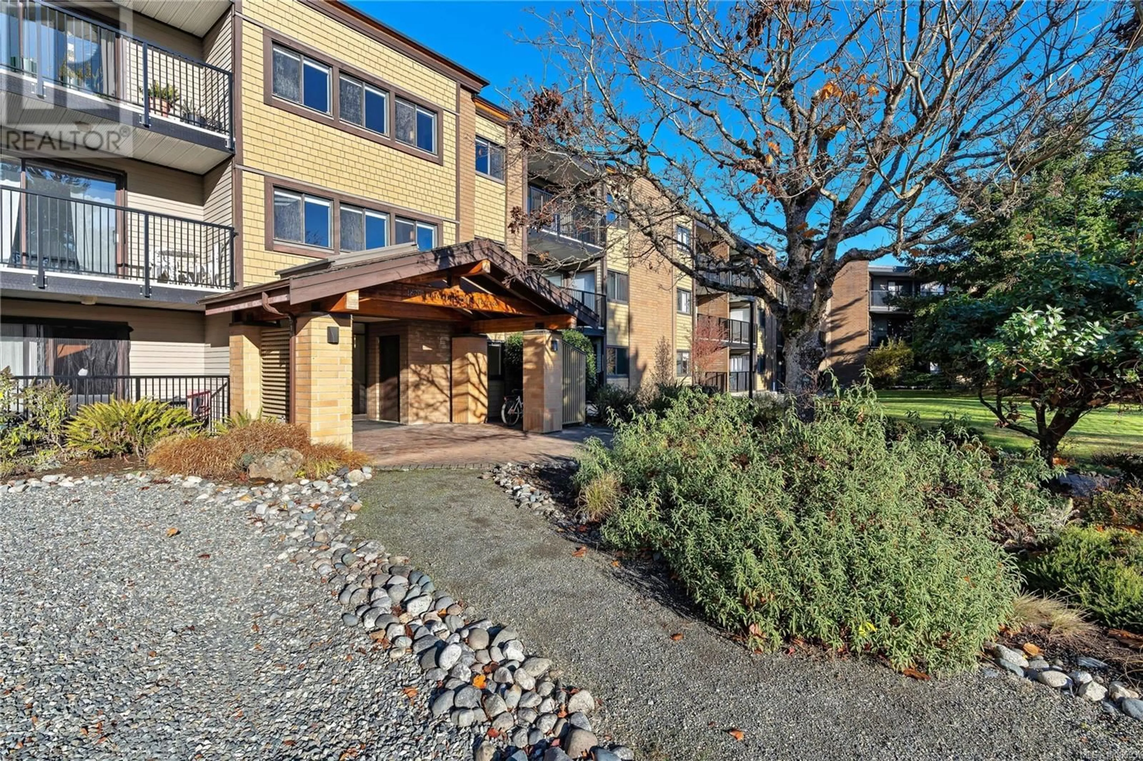 Patio, unknown for 205 - 1870 MCKENZIE AVENUE, Saanich British Columbia V8N4X3