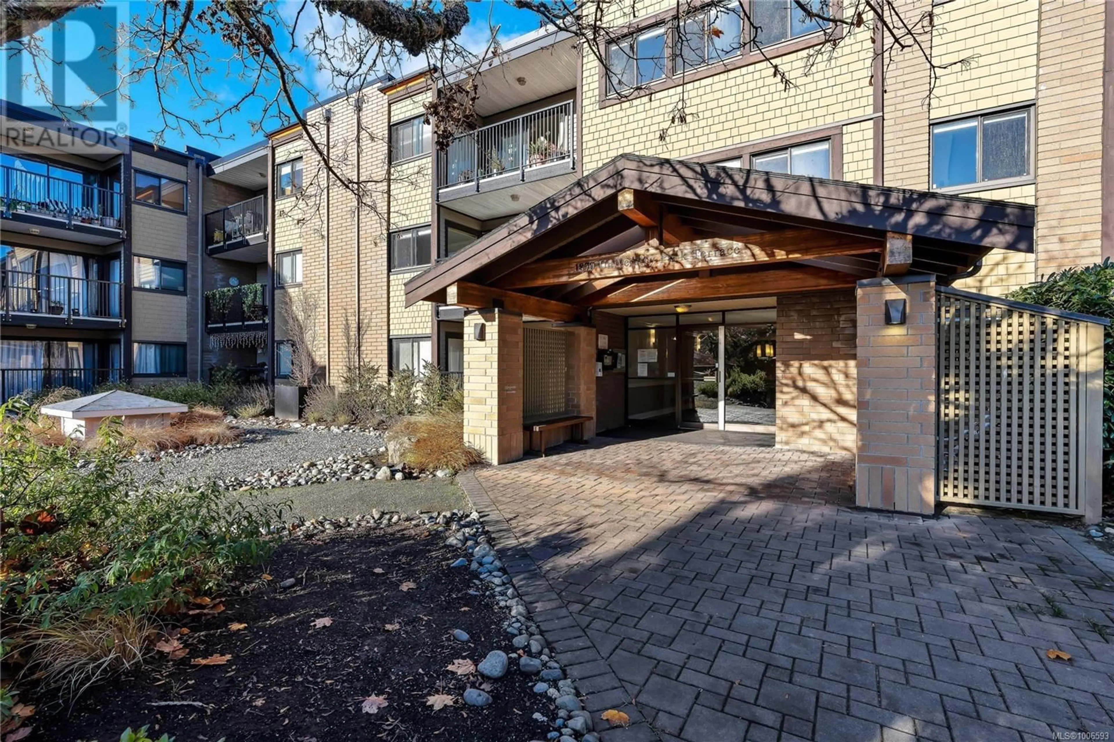 Unknown for 205 - 1870 MCKENZIE AVENUE, Saanich British Columbia V8N4X3
