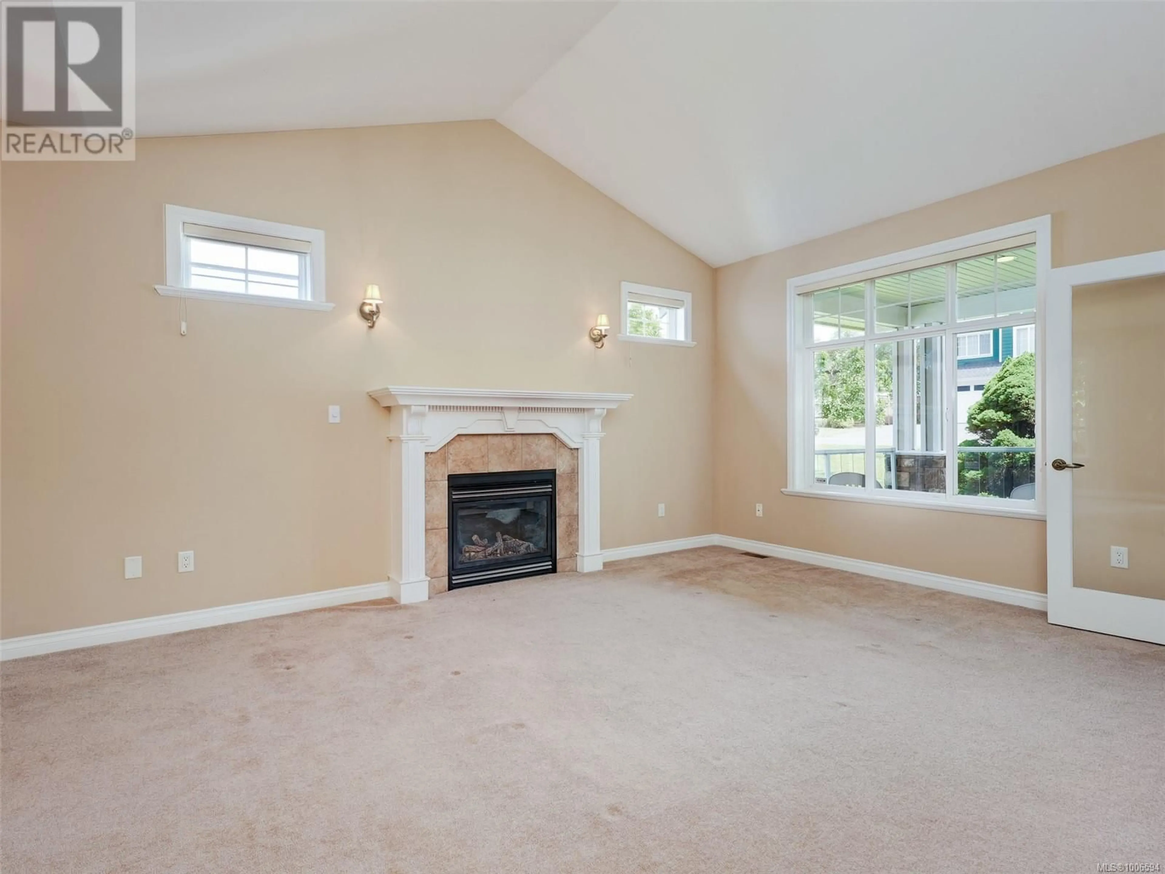 Living room with furniture, unknown for 1713 MAMICH CIRCLE, Saanich British Columbia V8N3S3