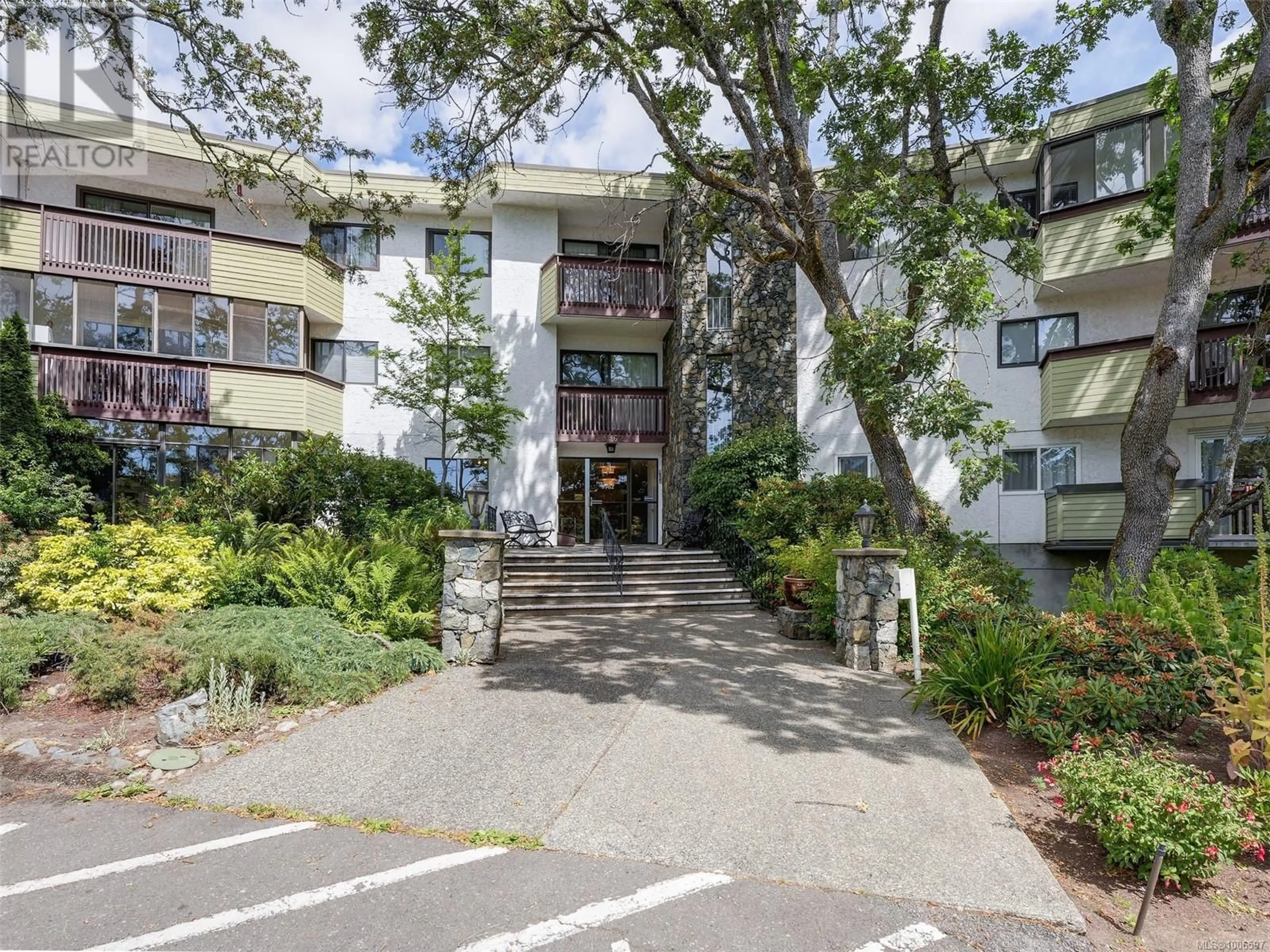 Unknown for 114 - 3962 CEDAR HILL ROAD, Saanich British Columbia V8N3B8