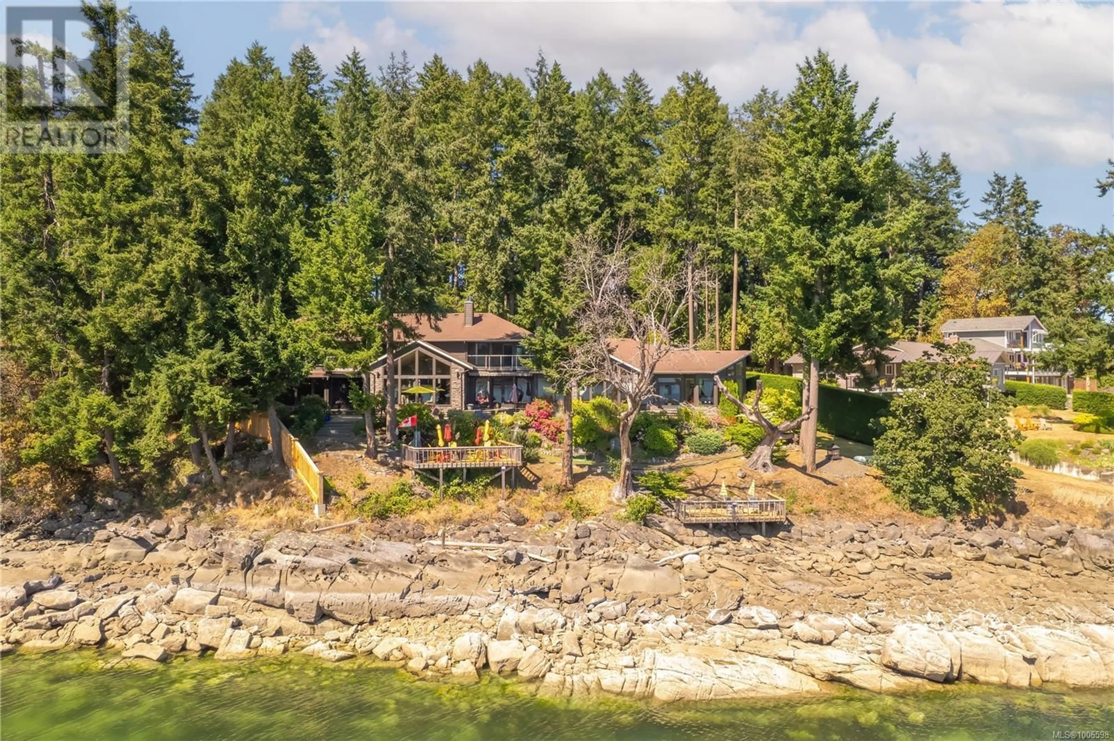 A pic from outside/outdoor area/front of a property/back of a property/a pic from drone, water/lake/river/ocean view for 3842 FEARN WAY, Ladysmith British Columbia V9G1K7