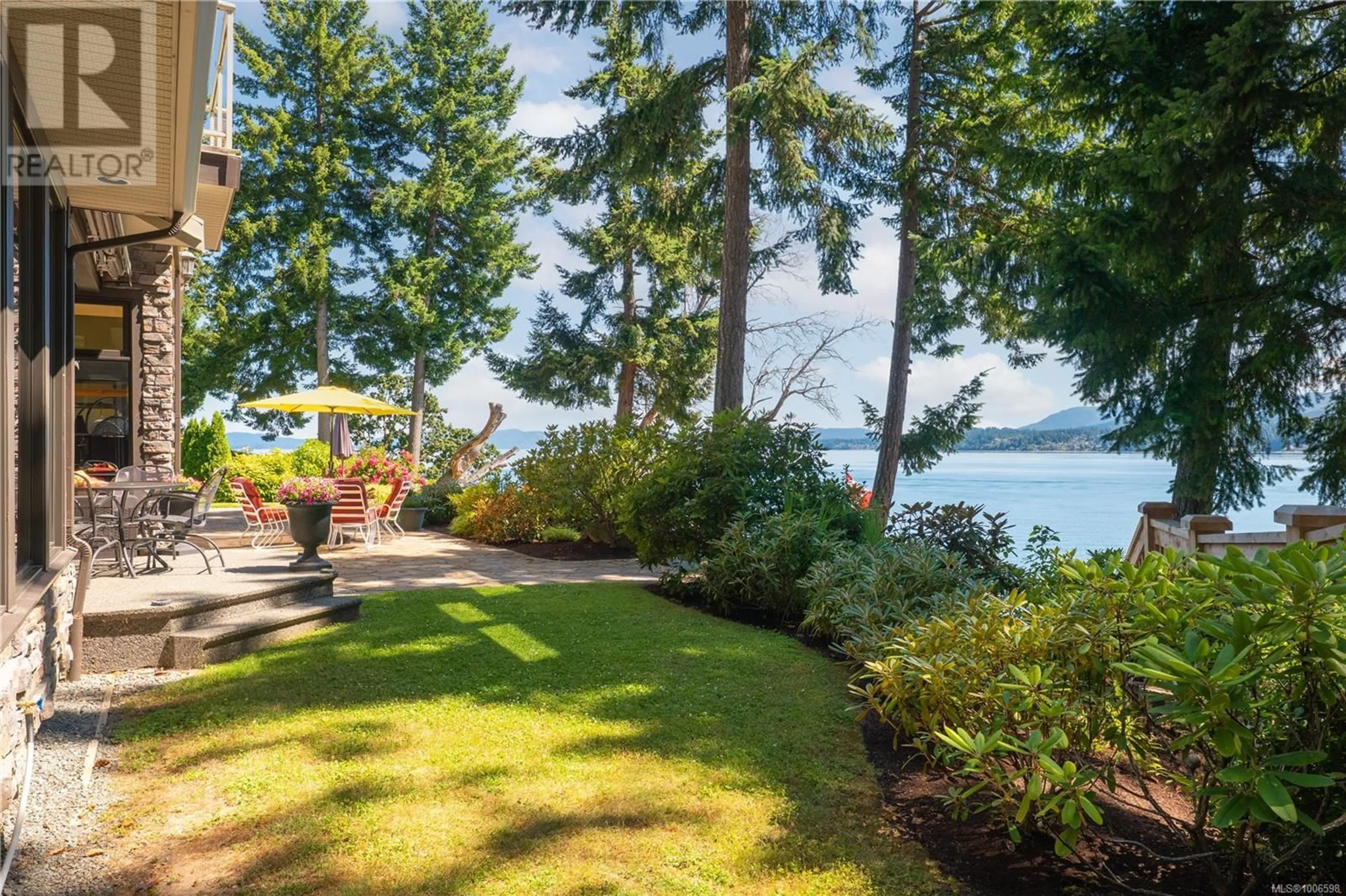 Patio, water/lake/river/ocean view for 3842 FEARN WAY, Ladysmith British Columbia V9G1K7