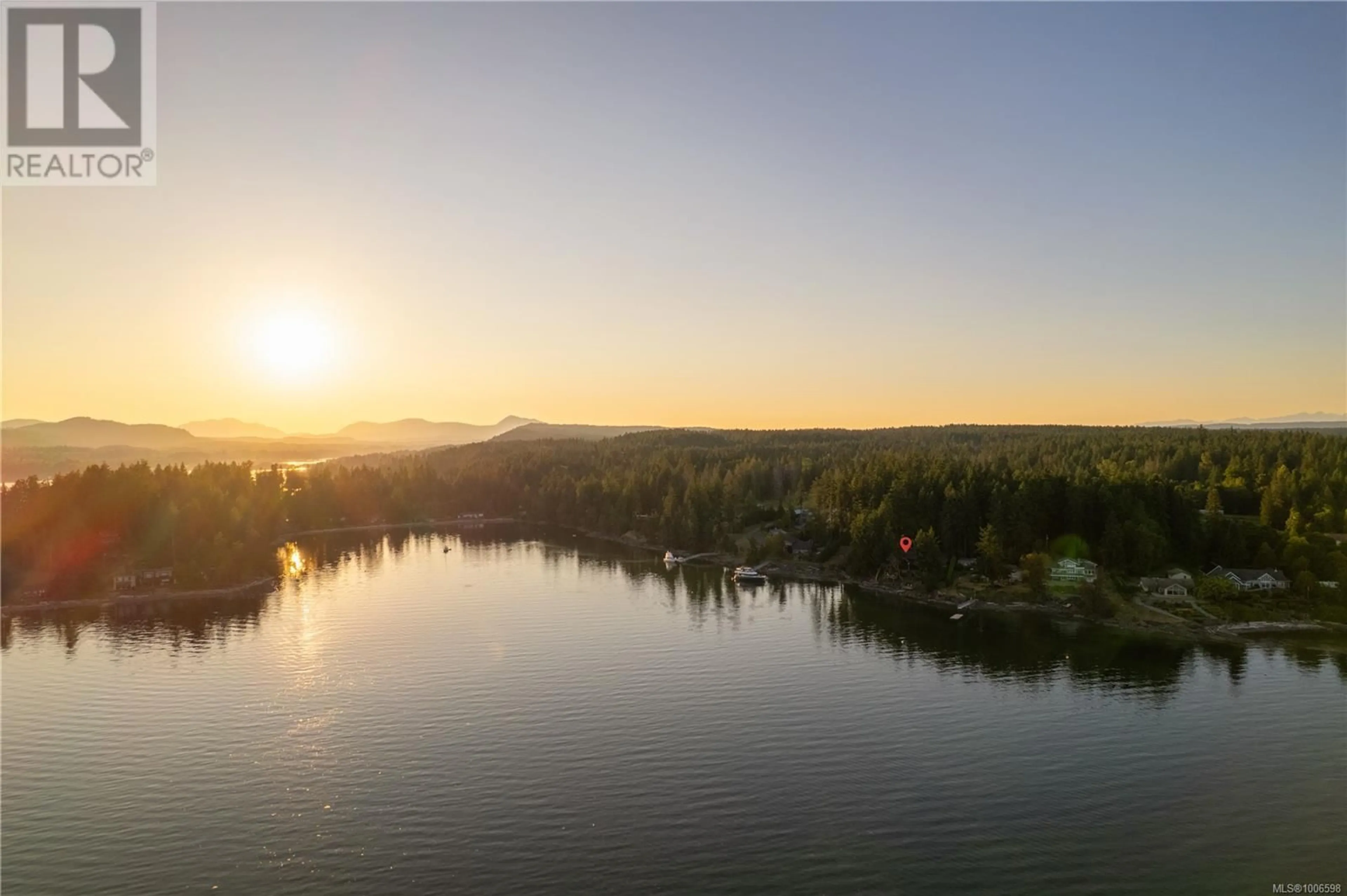 A pic from outside/outdoor area/front of a property/back of a property/a pic from drone, water/lake/river/ocean view for 3842 FEARN WAY, Ladysmith British Columbia V9G1K7