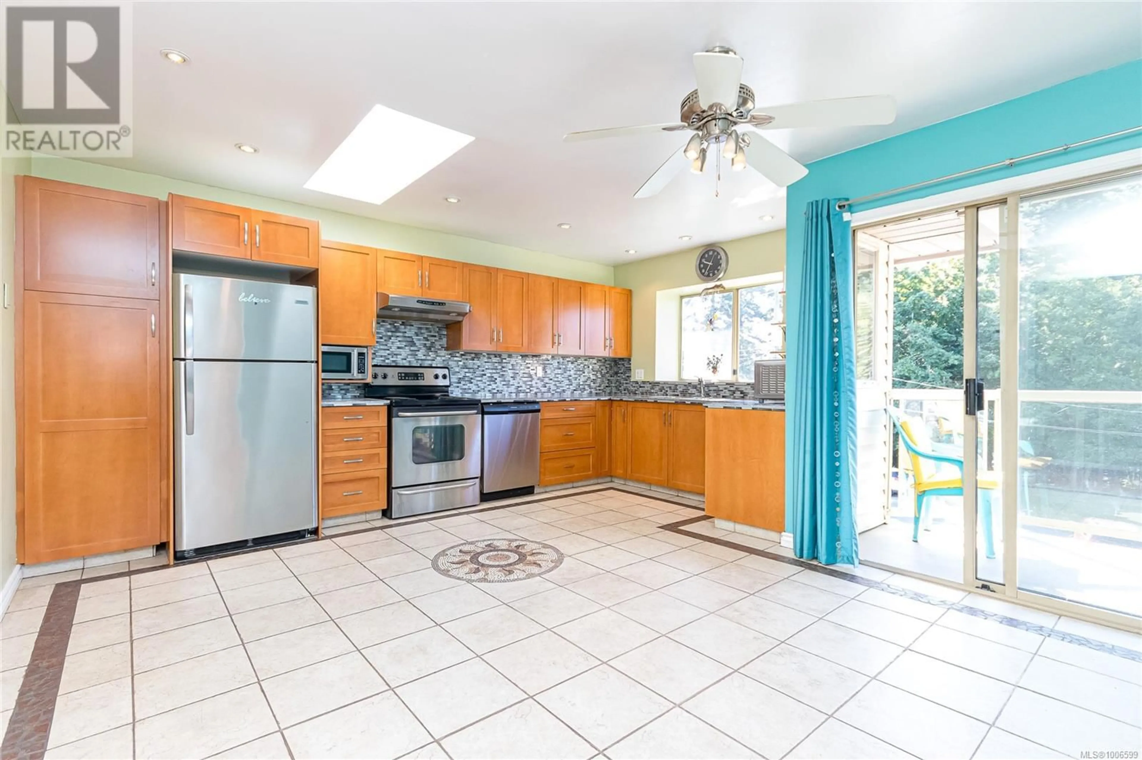 Standard kitchen, ceramic/tile floor for 6756 HORNE ROAD, Sooke British Columbia V9Z0A2