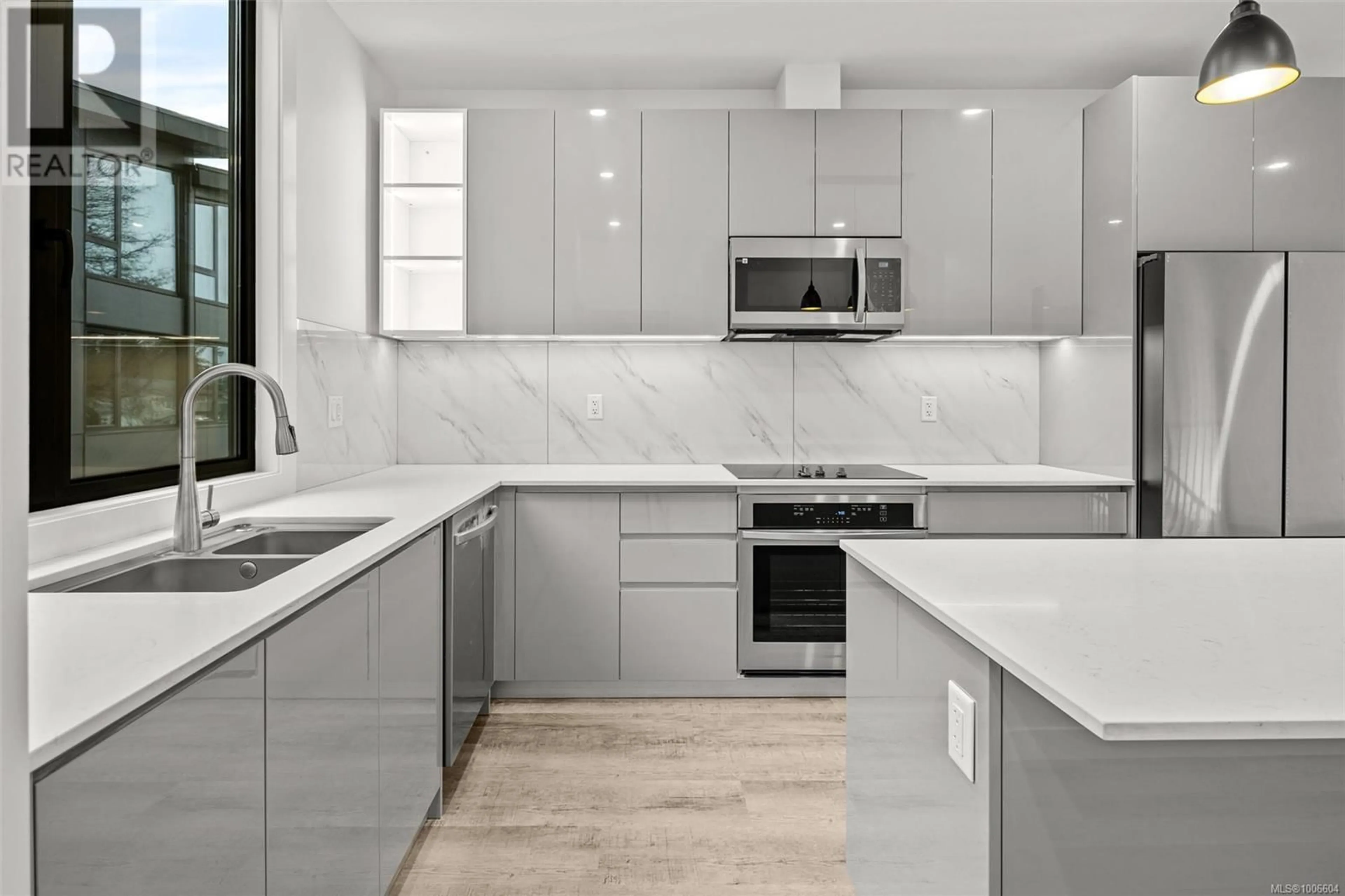 Contemporary kitchen, ceramic/tile floor for 127 - 2841 KNOTTY PINE ROAD, Langford British Columbia V9B3Z2