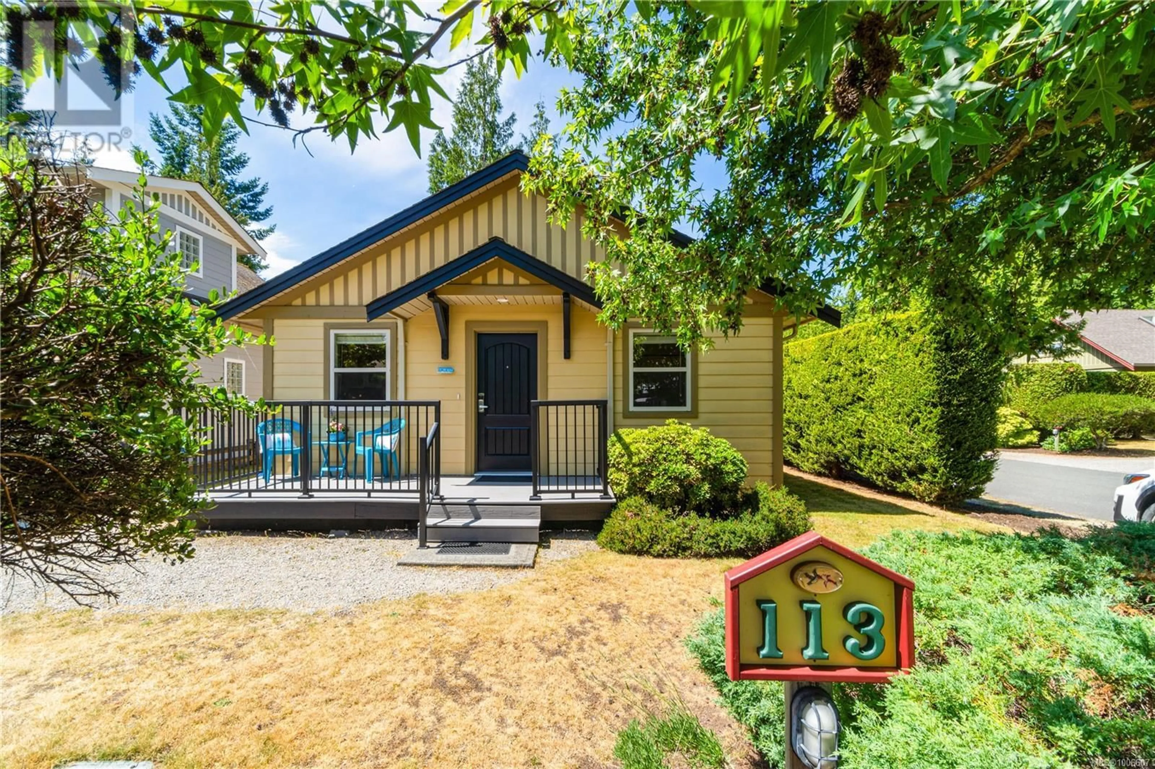 Home with vinyl exterior material, street for 113 - 1080 RESORT DRIVE, Parksville British Columbia V9P2E3