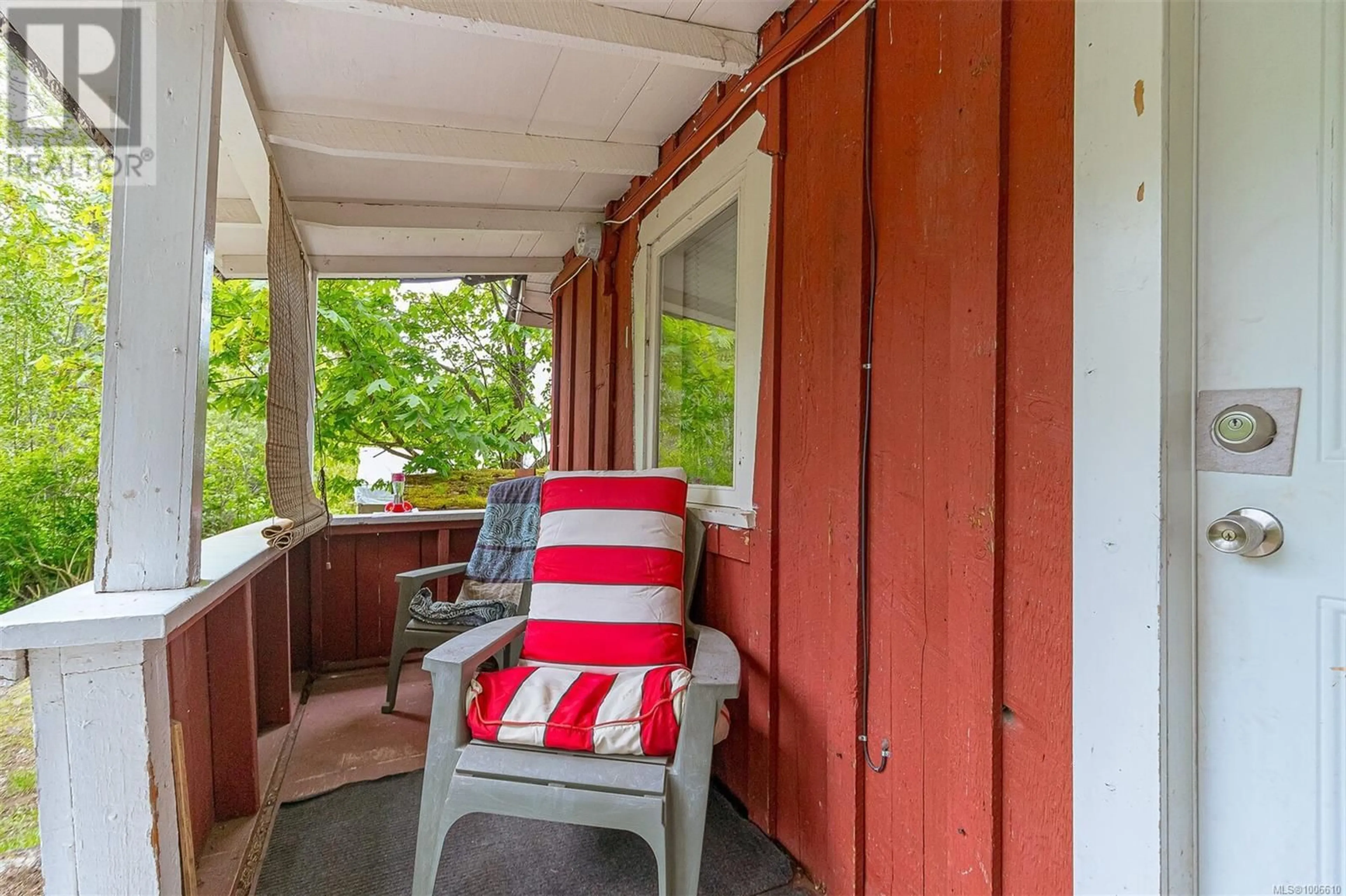 Patio, street for 312 ISLAND HIGHWAY, View Royal British Columbia V9B1G8