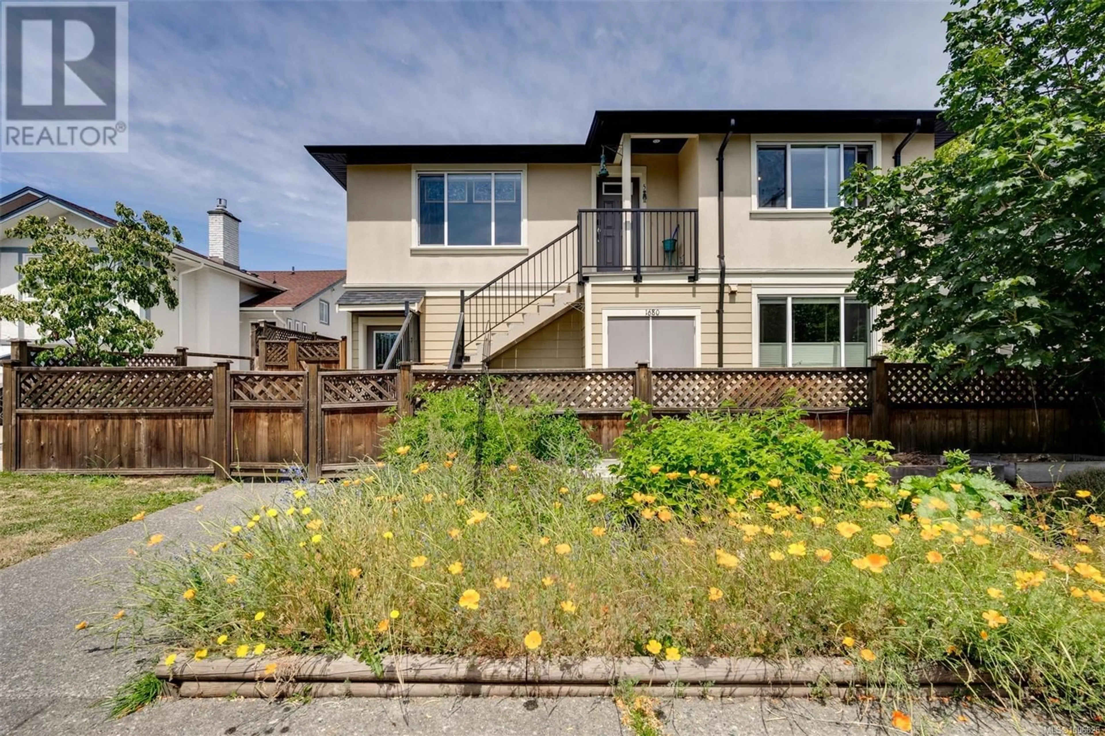 Unknown for 5 - 1680 RYAN STREET, Victoria British Columbia V8R2X5