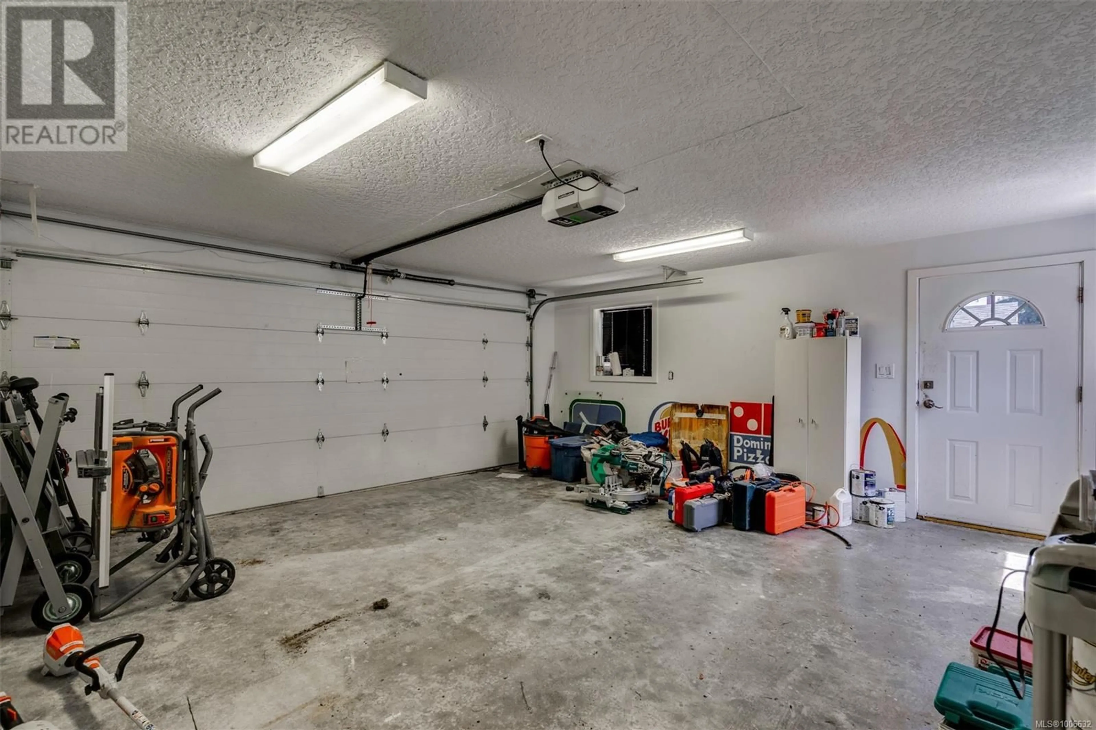 Indoor garage for 2183 FOUL BAY ROAD, Oak Bay British Columbia V8R5B1