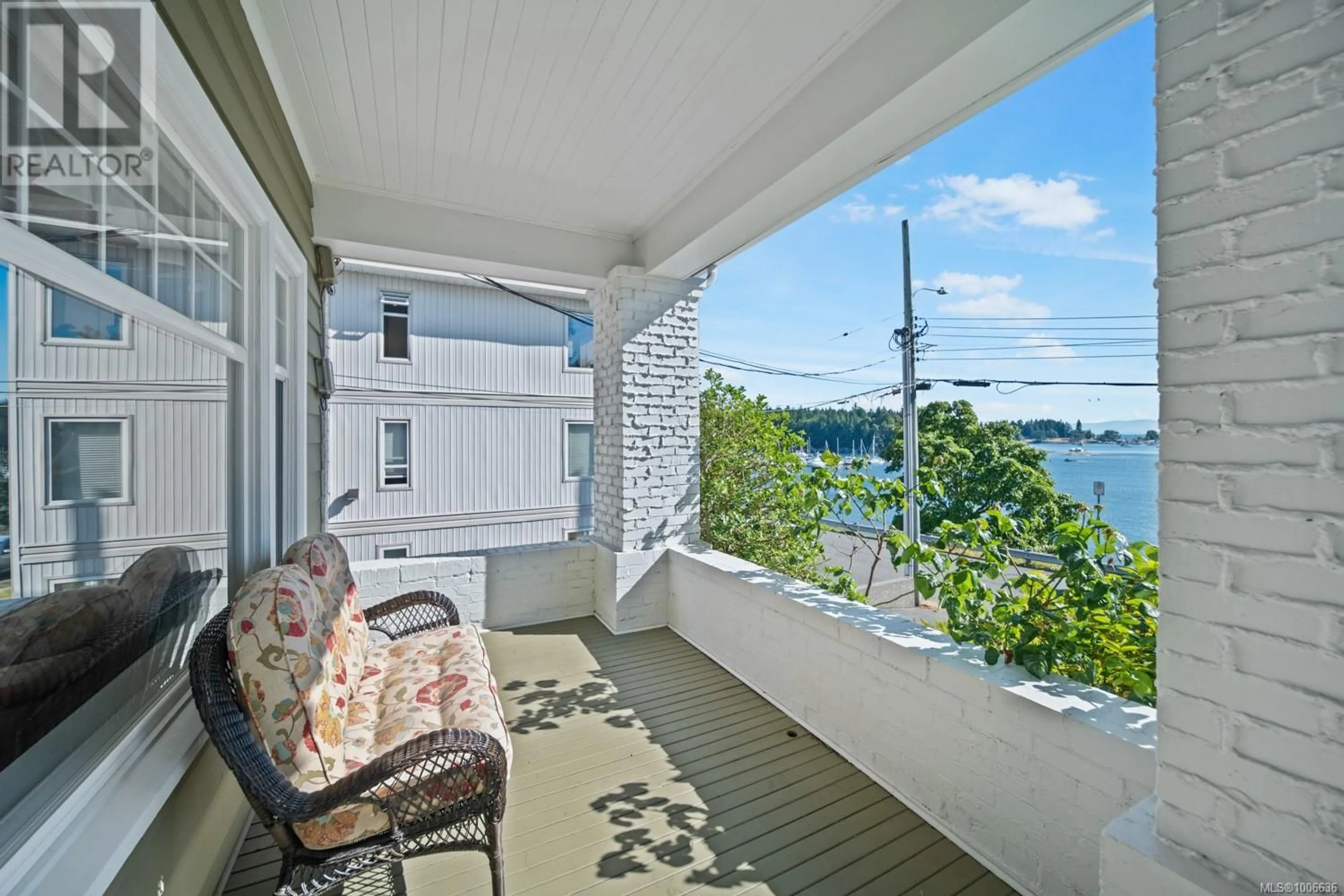 Patio, water/lake/river/ocean view for 135 NEWCASTLE AVENUE, Nanaimo British Columbia V9S4H7