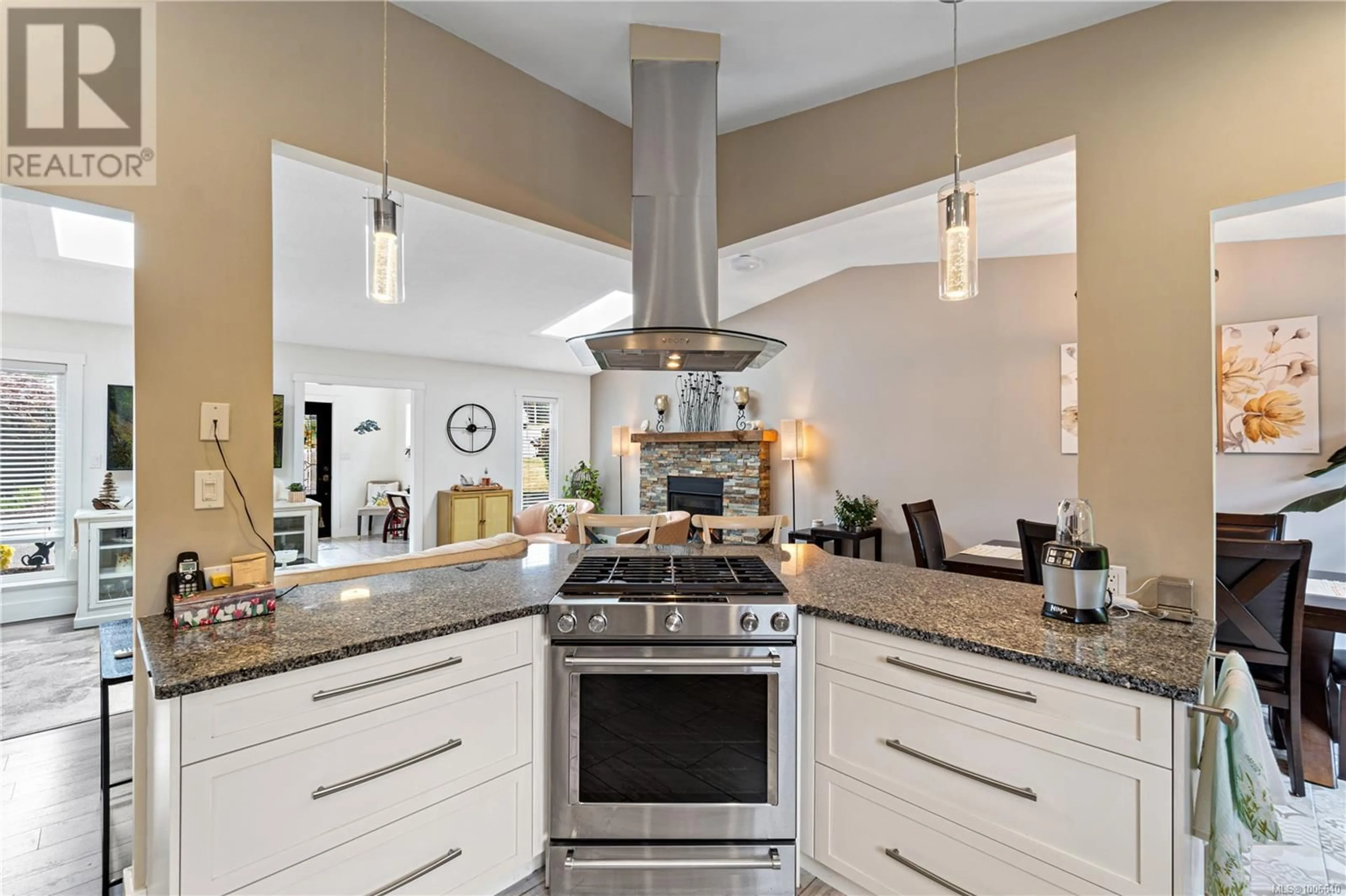 Contemporary kitchen, ceramic/tile floor for 5925 BREONNA DRIVE, Nanaimo British Columbia V9V1E9