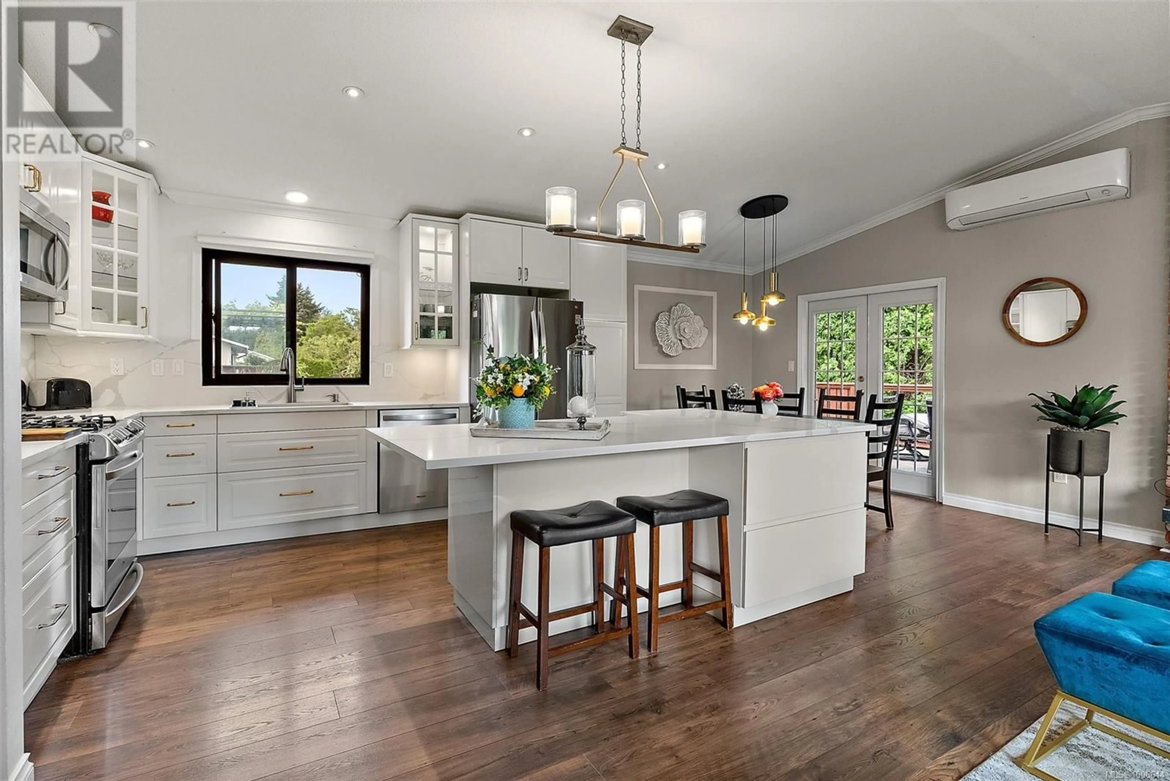 Open concept kitchen, unknown for 4416 COLUMBIA DRIVE, Saanich British Columbia V8N3J3