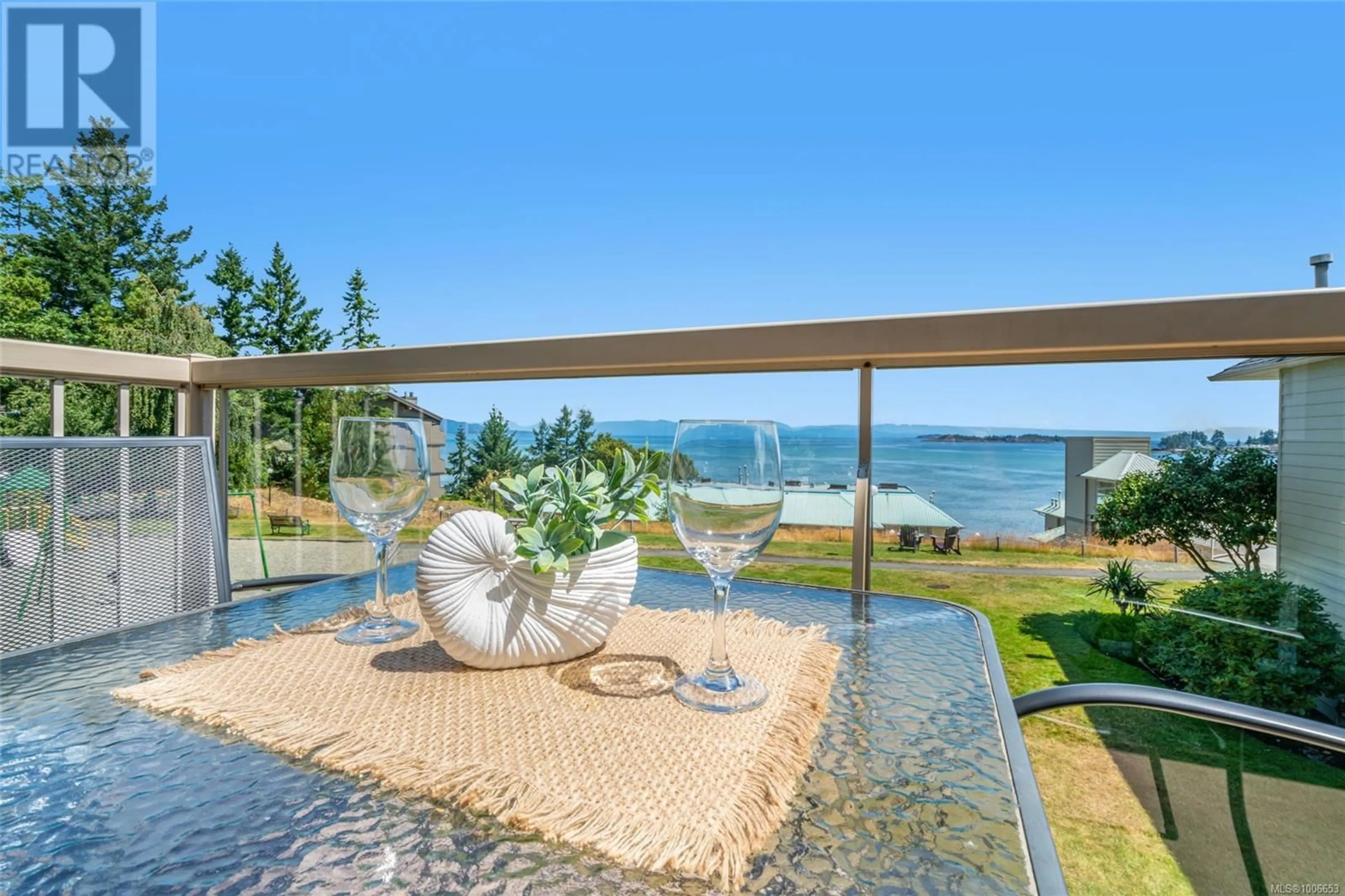 Patio, water/lake/river/ocean view for 25 - 1165 RESORT DRIVE, Parksville British Columbia V9P2E2
