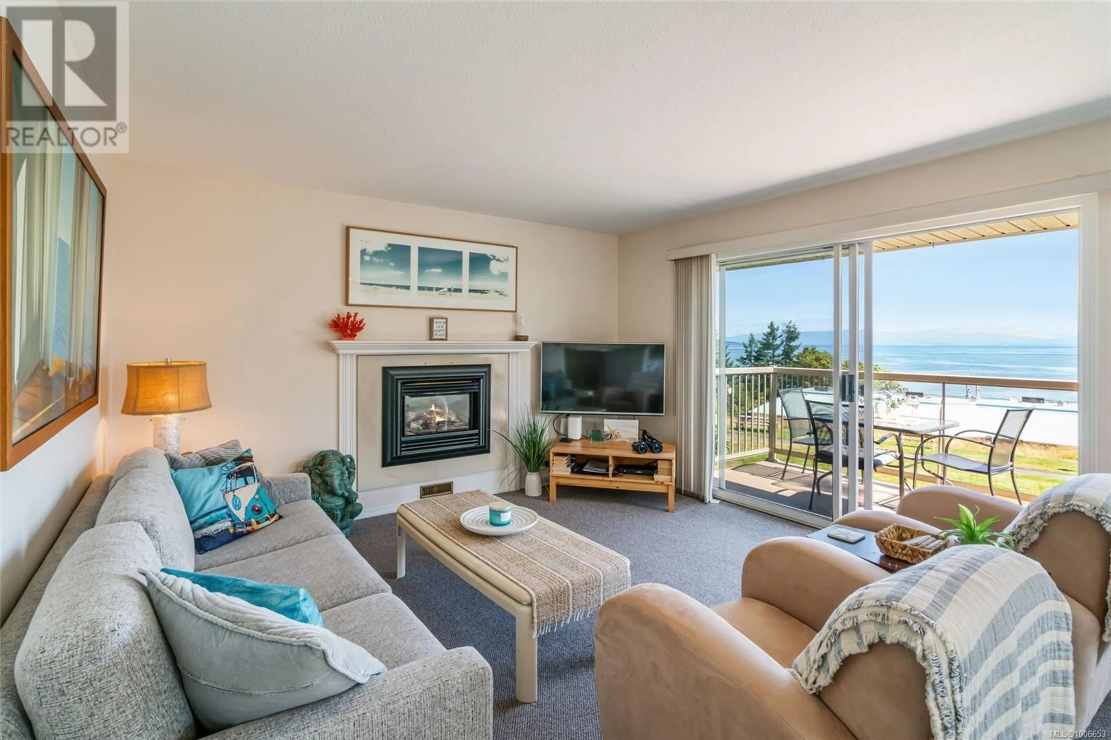 Living room with furniture, unknown for 25 - 1165 RESORT DRIVE, Parksville British Columbia V9P2E2