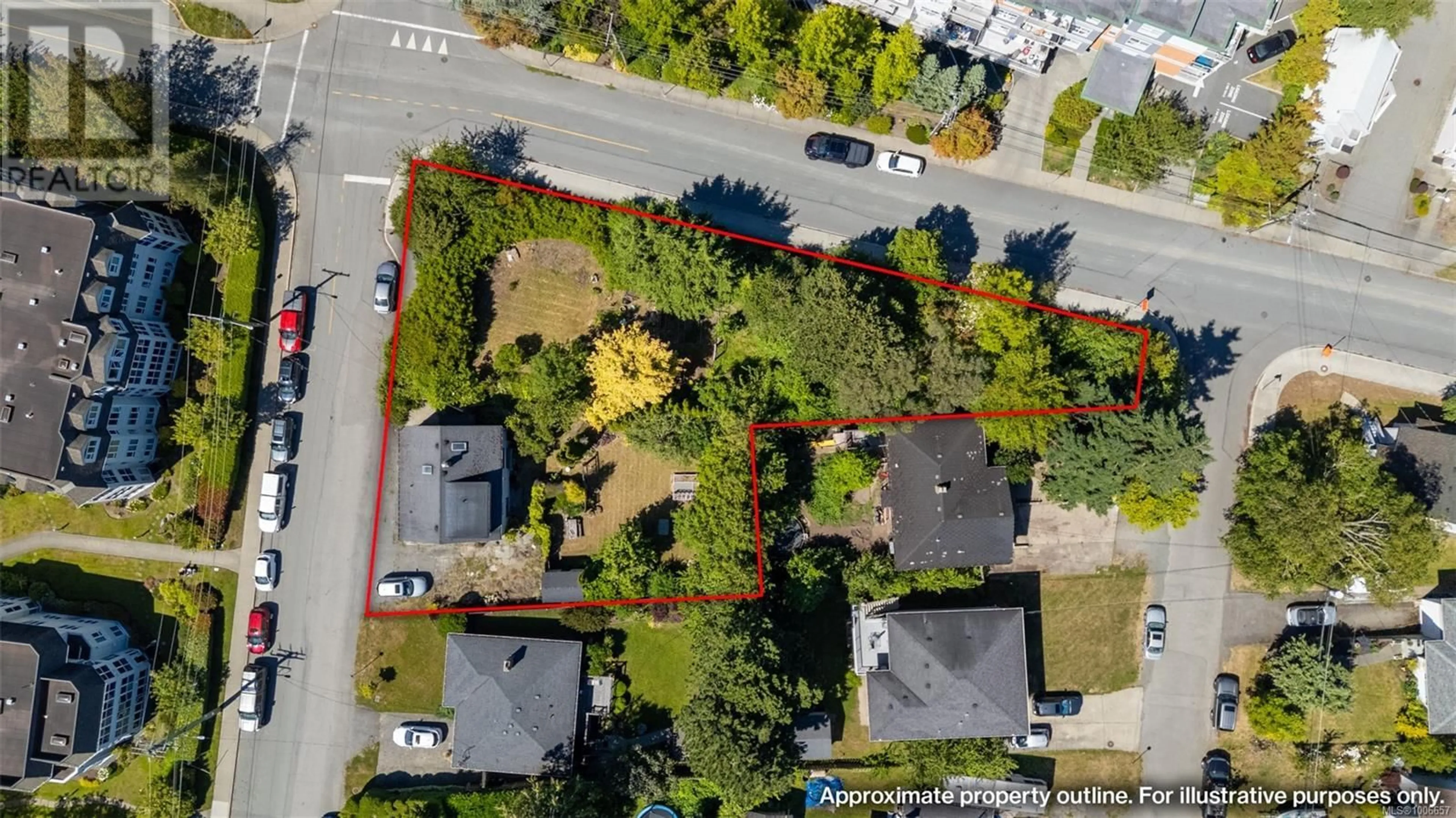 A pic from outside/outdoor area/front of a property/back of a property/a pic from drone, street for 1539 CHURCH AVENUE, Saanich British Columbia V8P2G9
