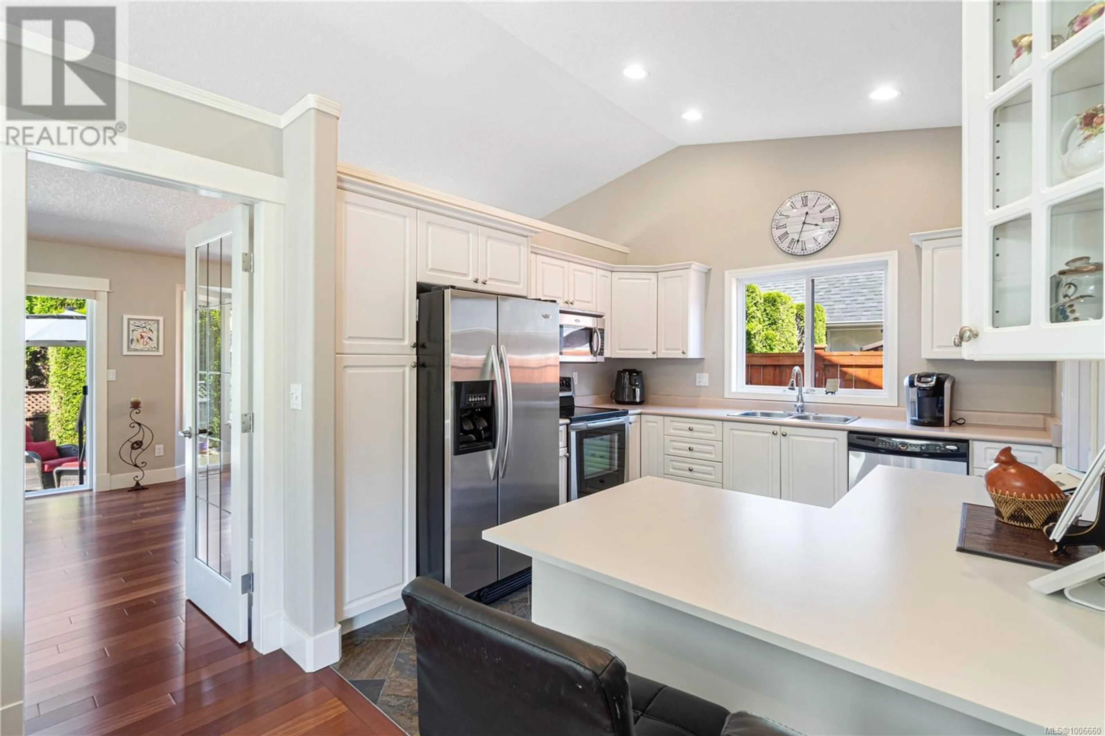 Open concept kitchen, unknown for 467 SCHLEY PLACE, Qualicum Beach British Columbia V9K2L5