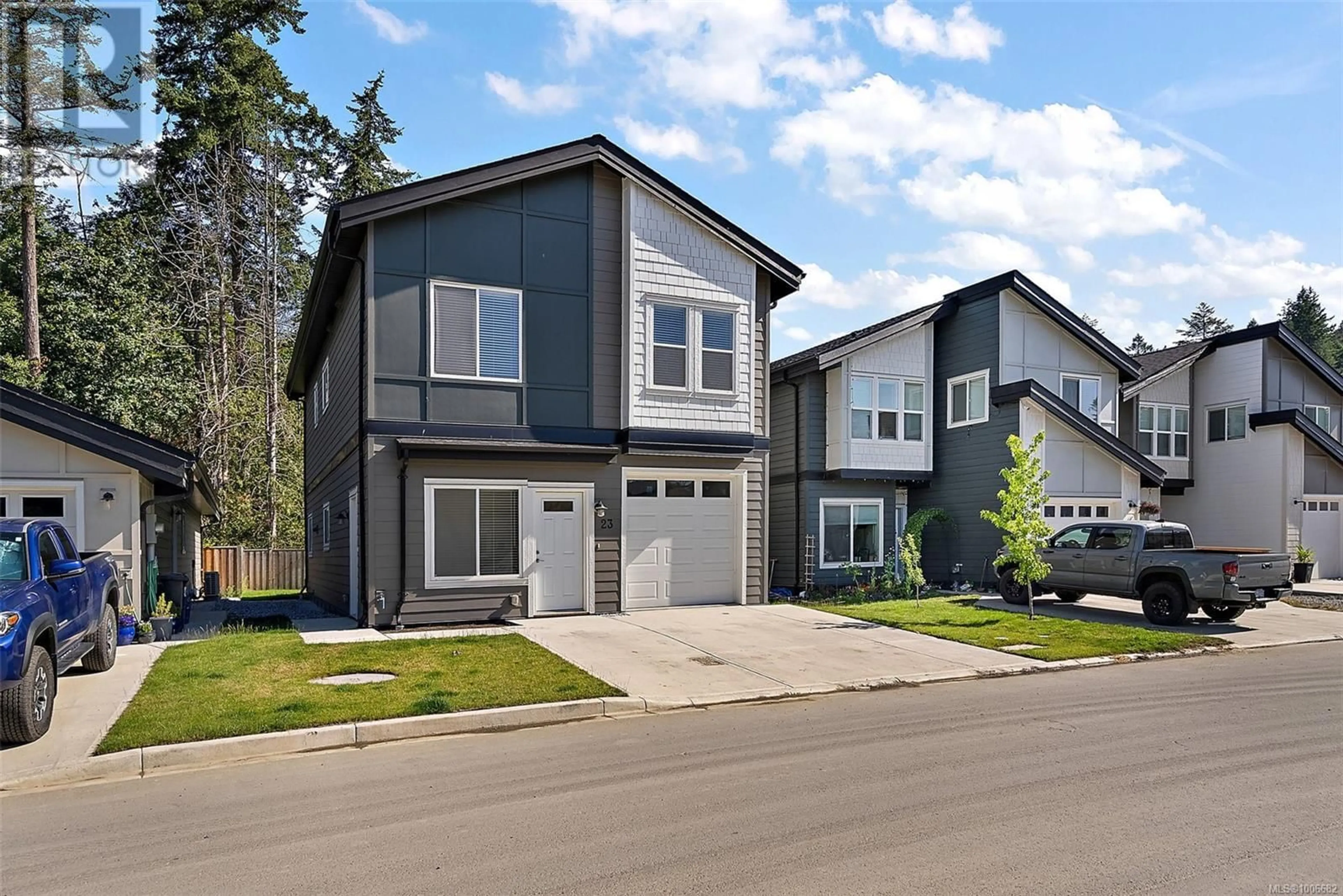 Home with vinyl exterior material, street for 23 SAANICH RIDGE DRIVE, Central Saanich British Columbia V8M0B8