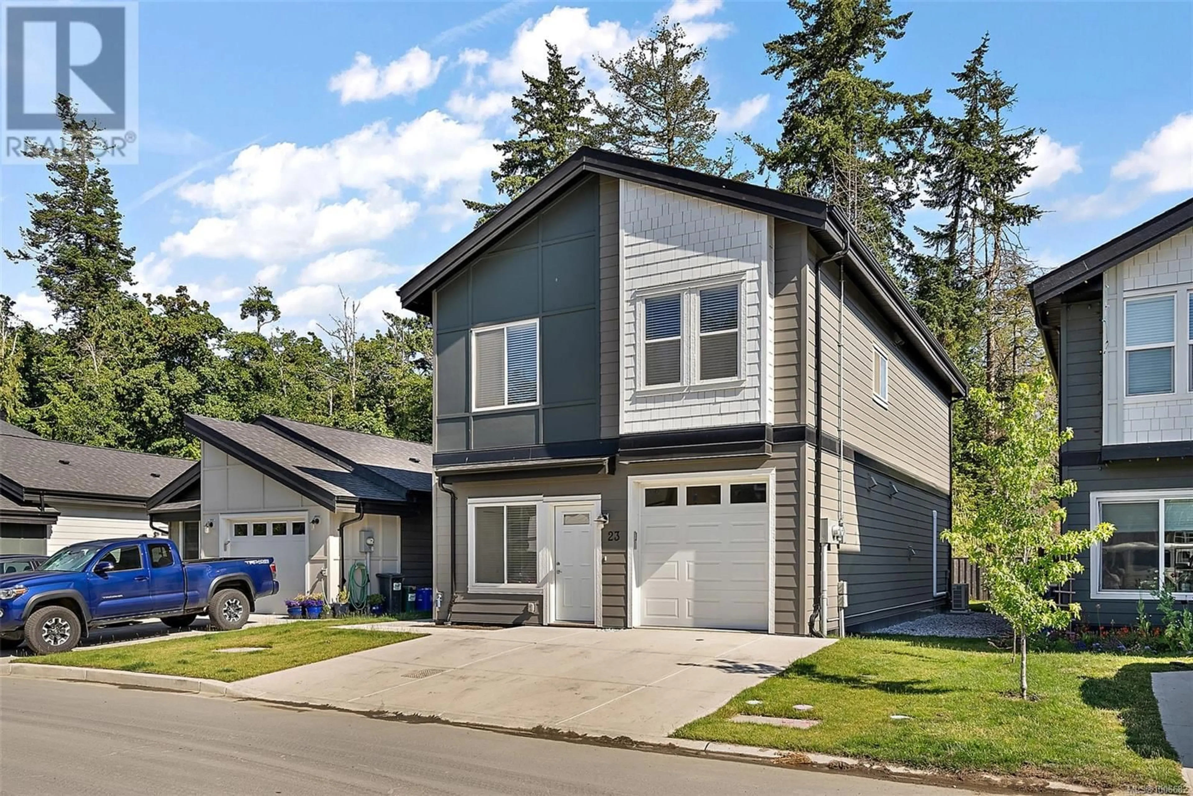 Home with vinyl exterior material, street for 23 SAANICH RIDGE DRIVE, Central Saanich British Columbia V8M0B8