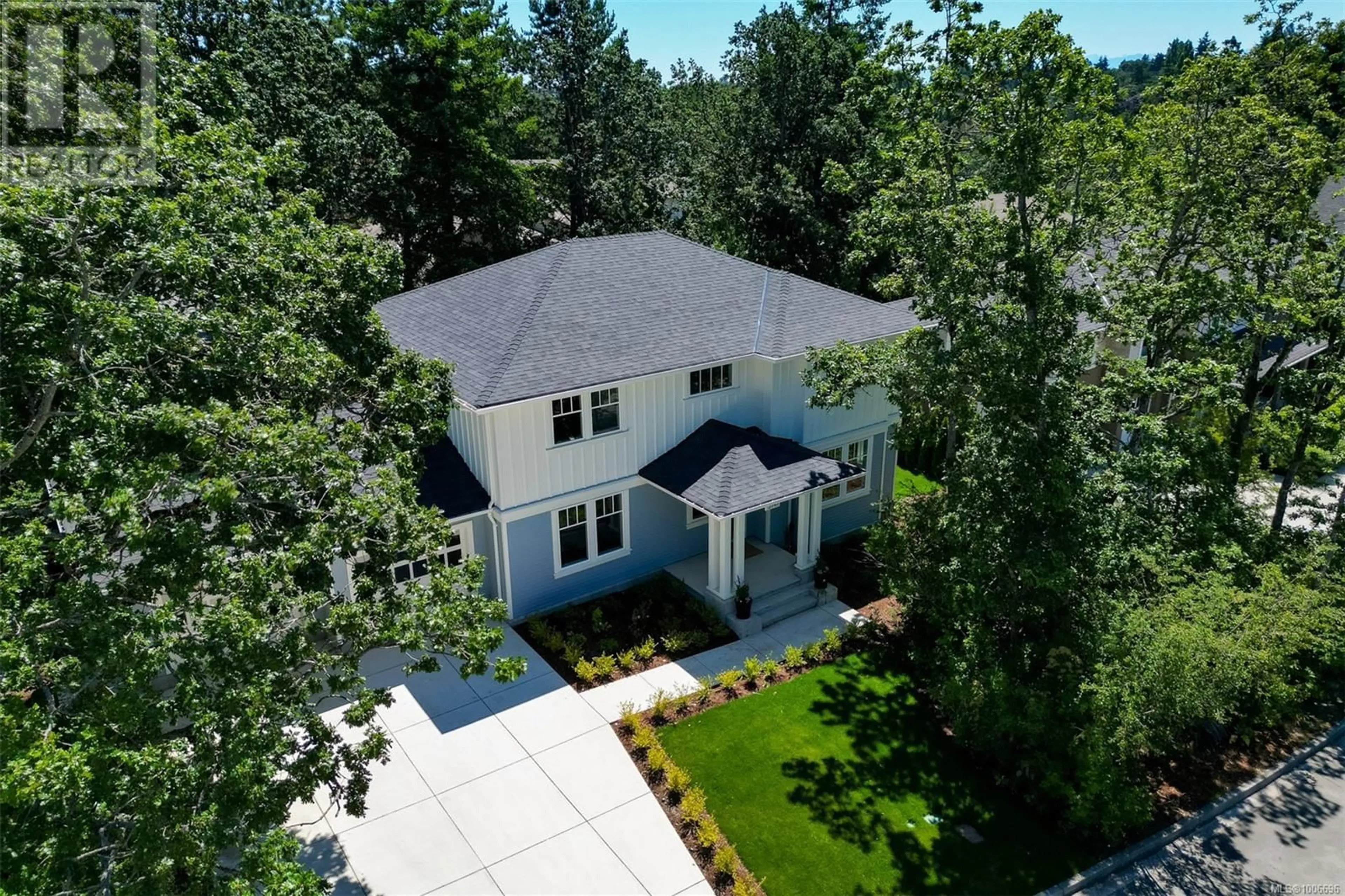 A pic from outside/outdoor area/front of a property/back of a property/a pic from drone, street for 3147 BOWKETT PLACE, Saanich British Columbia V8Z1K9