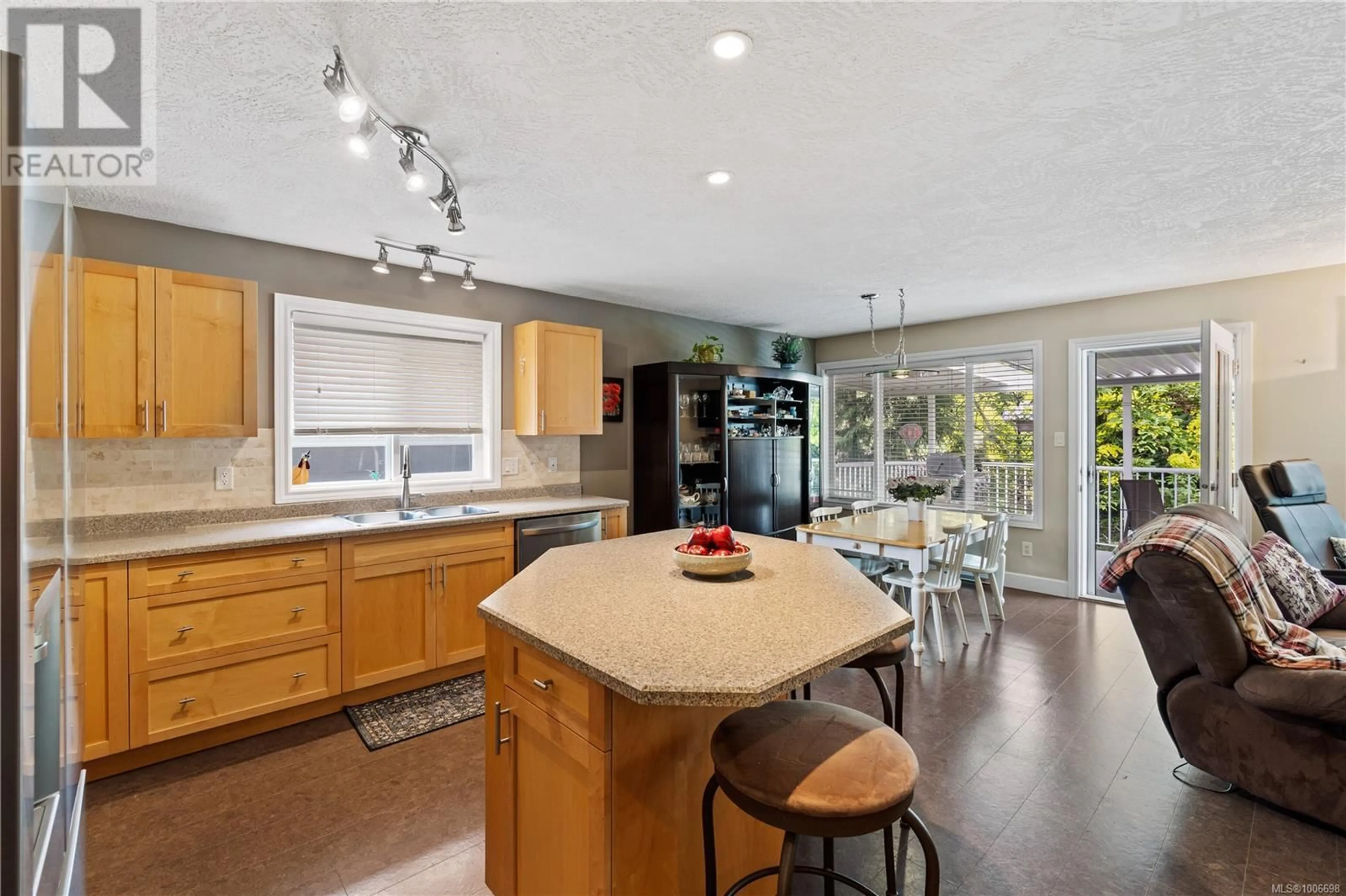 Open concept kitchen, unknown for 5524 AVRO WAY, Nanaimo British Columbia V9T4Z3