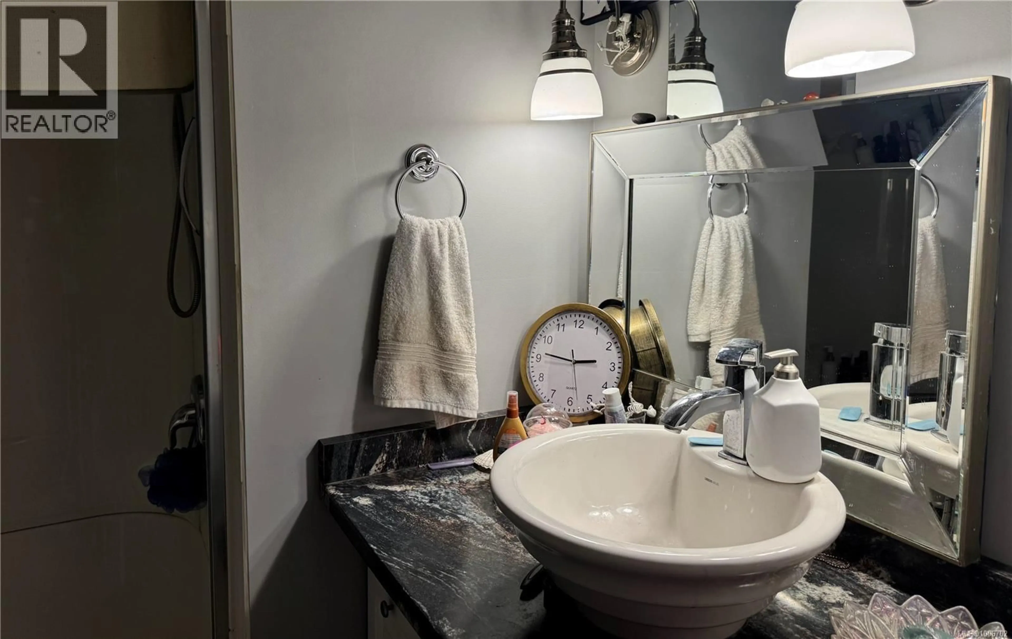 Standard bathroom, ceramic/tile floor for 13 - 5838 BLYTHWOOD ROAD, Sooke British Columbia V9Z1H7