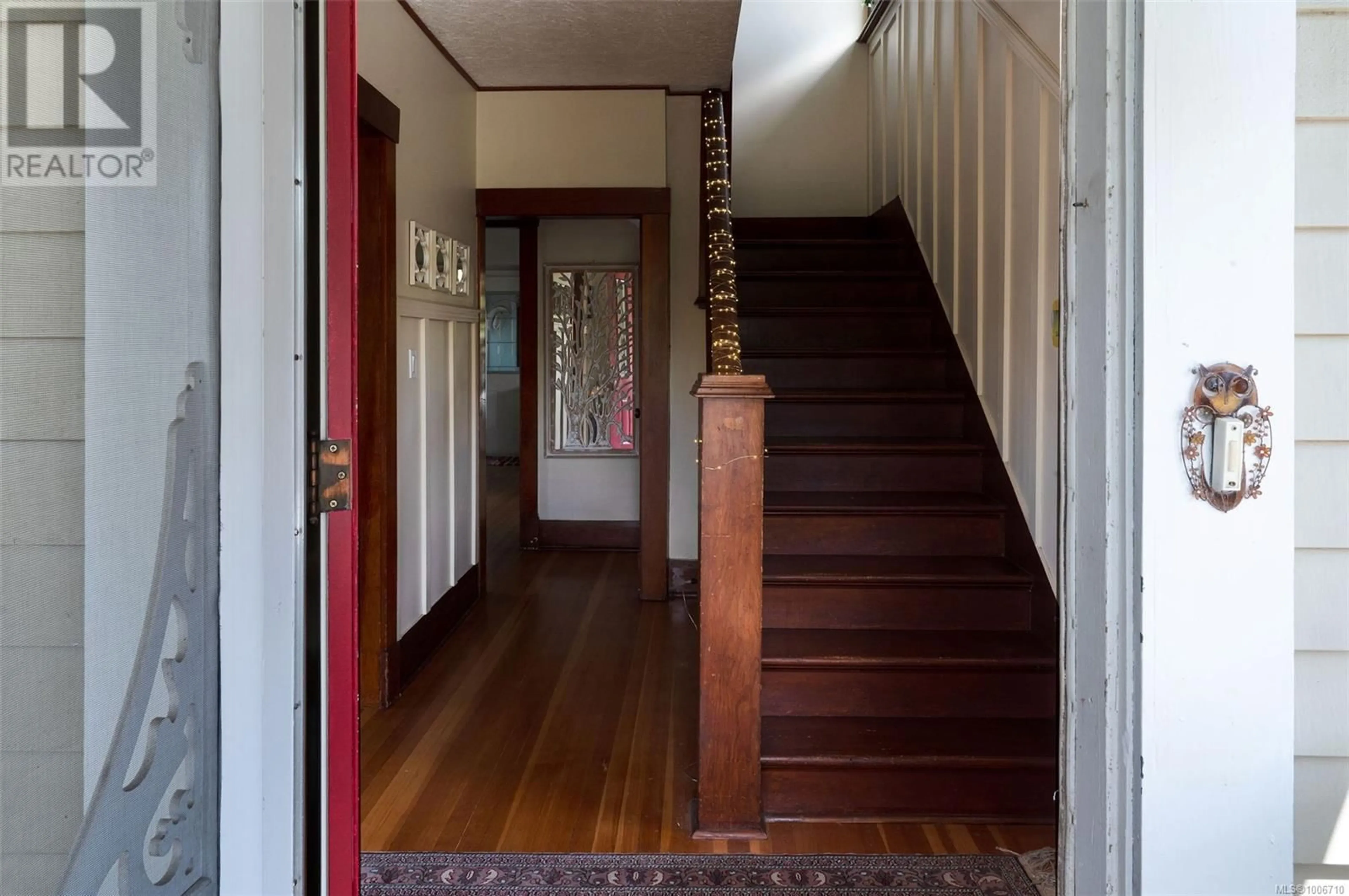 Indoor foyer for 4103 BURDE STREET, Port Alberni British Columbia V9Y3L5